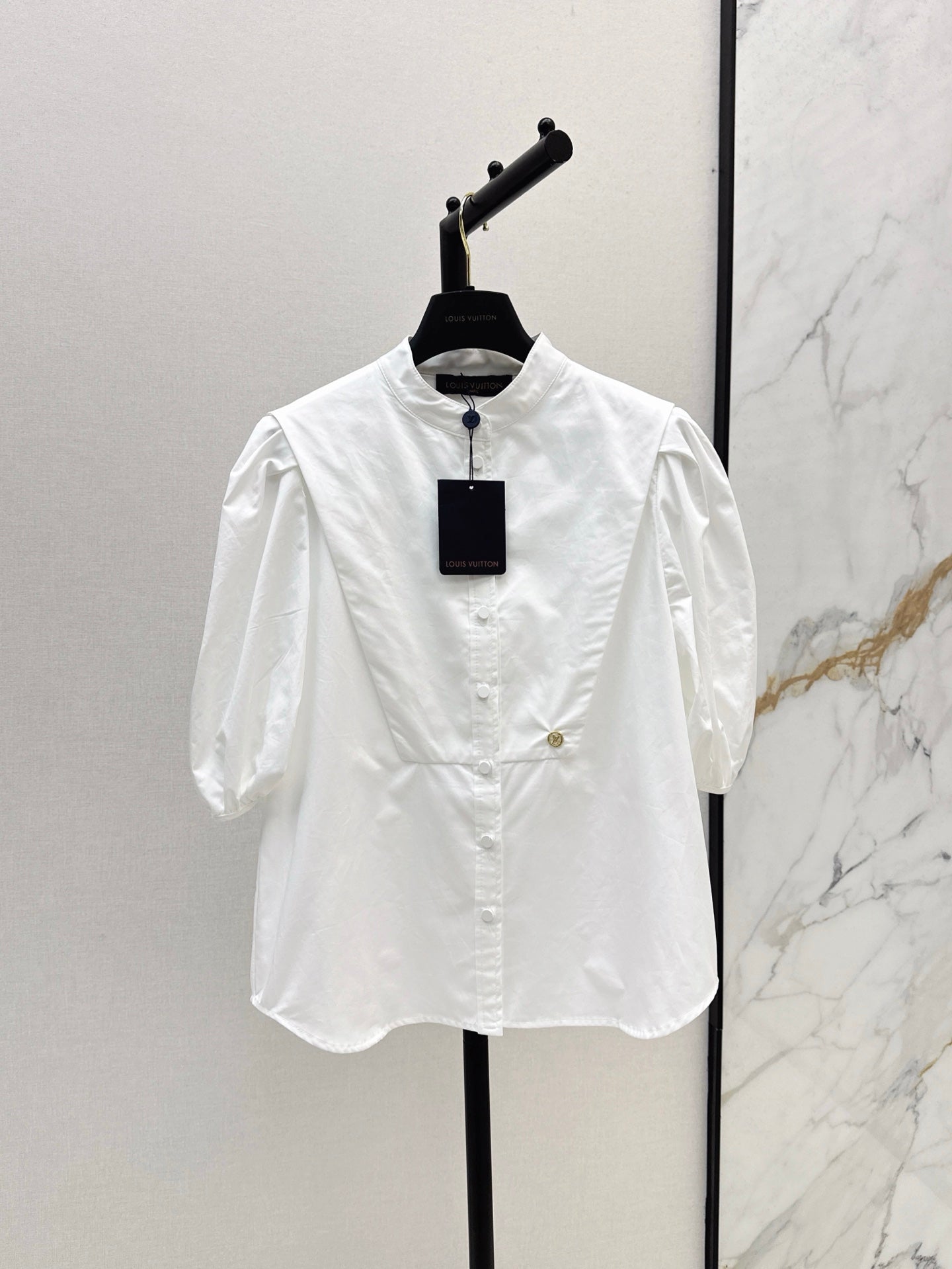 Loui* 25ss puff-sleeve blouse