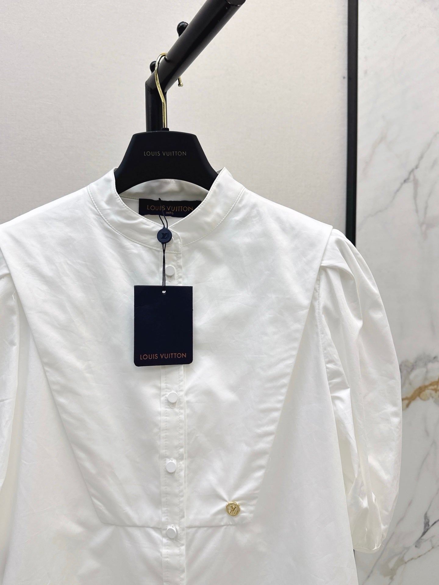 Loui* 25ss puff-sleeve blouse