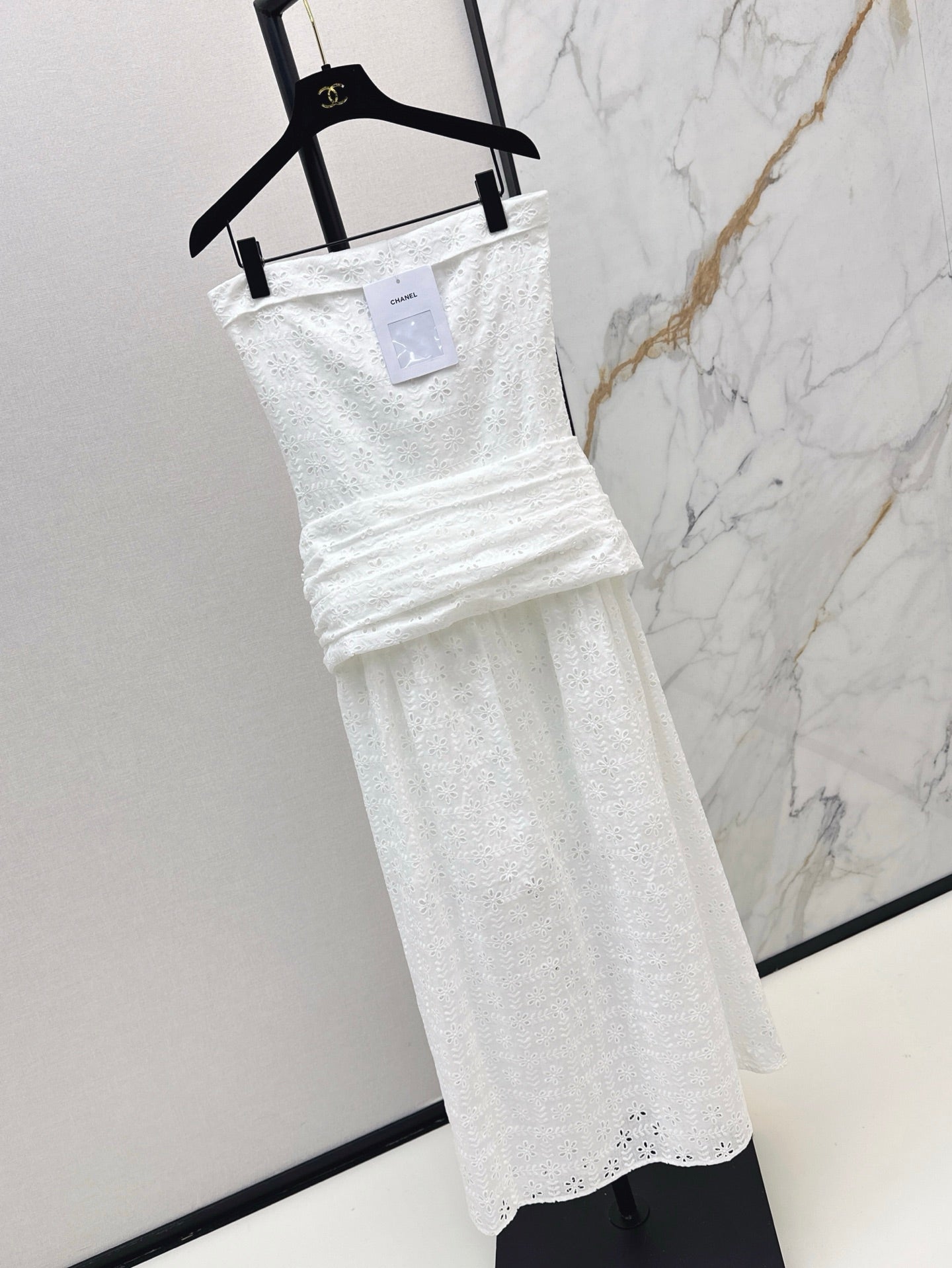 C*nel 25ss embroidered tube top dress