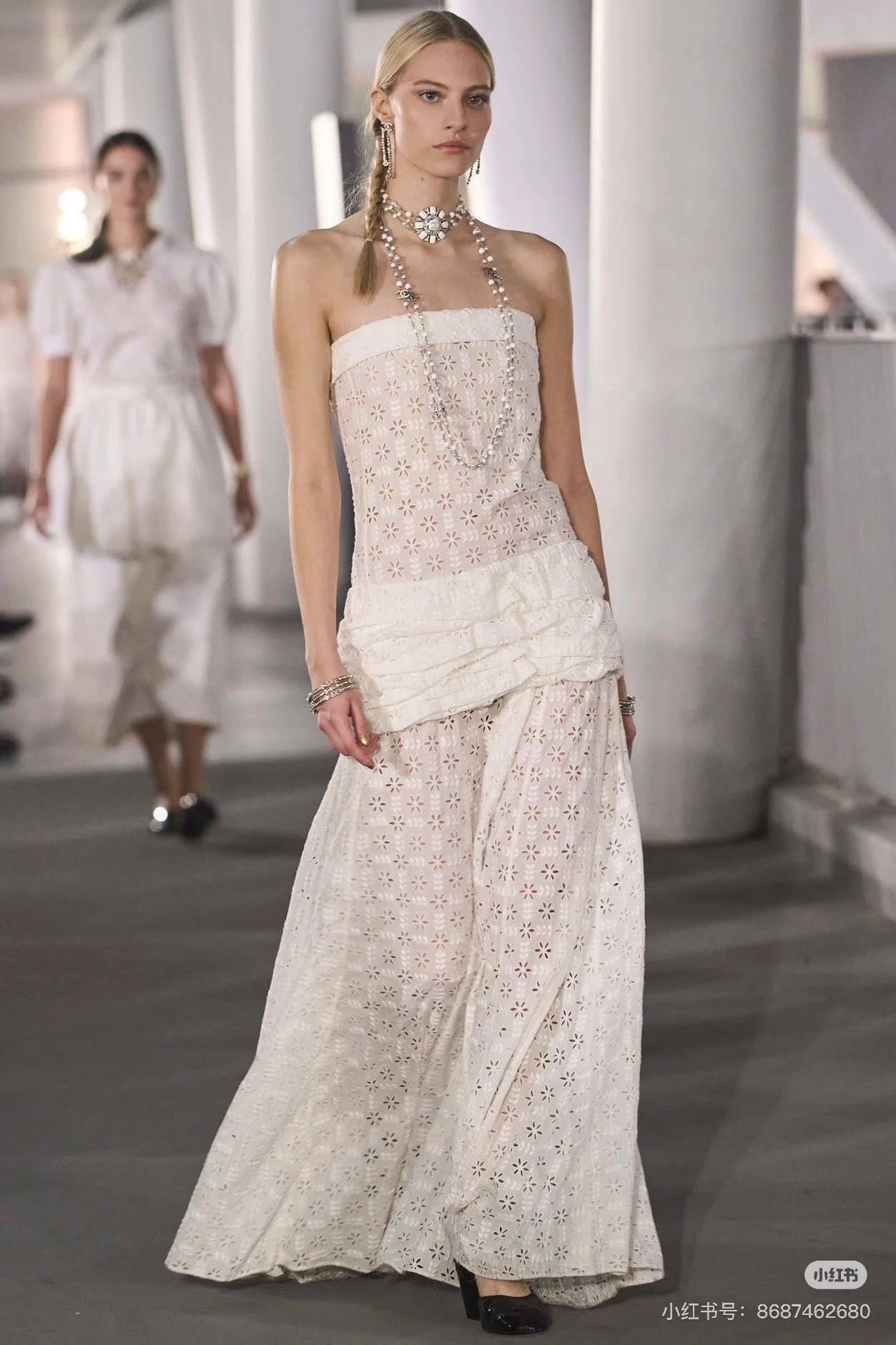 C*nel 25ss embroidered tube top dress