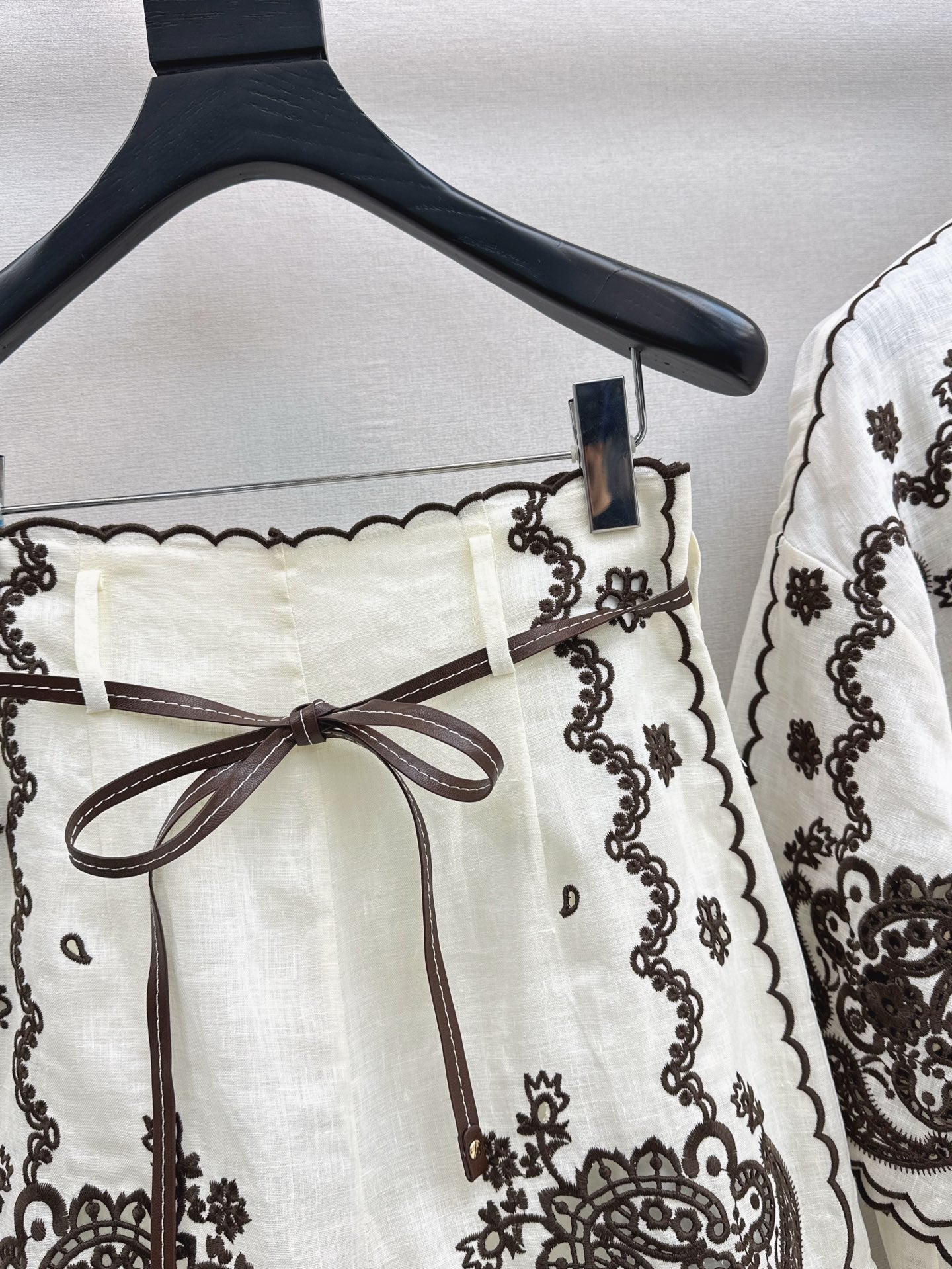 Zim* 25ss floral embroidered shirt and shorts set