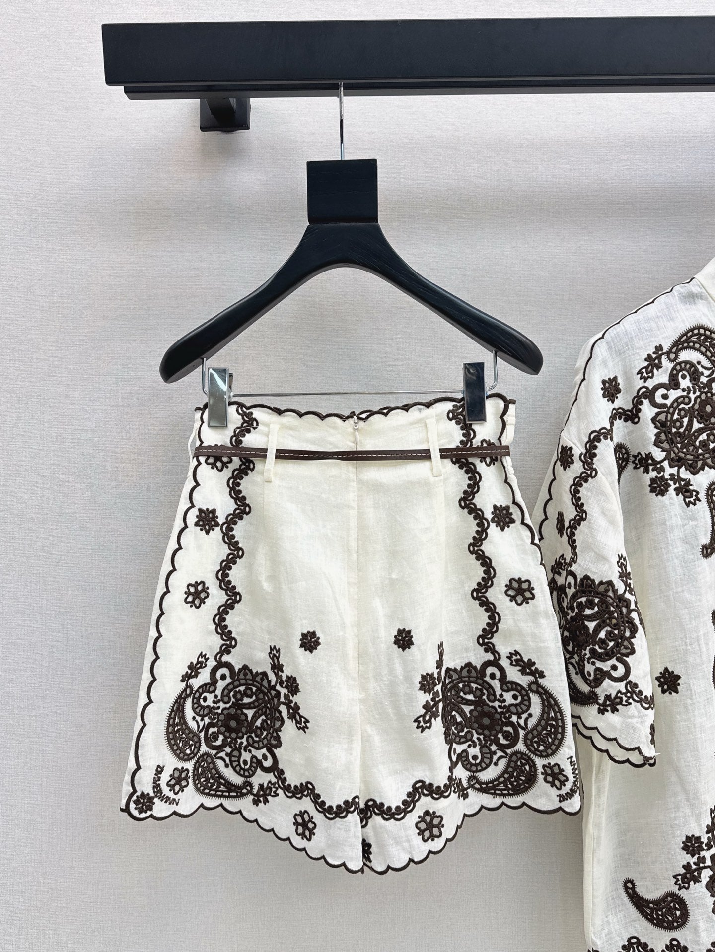 Zim* 25ss floral embroidered shirt and shorts set