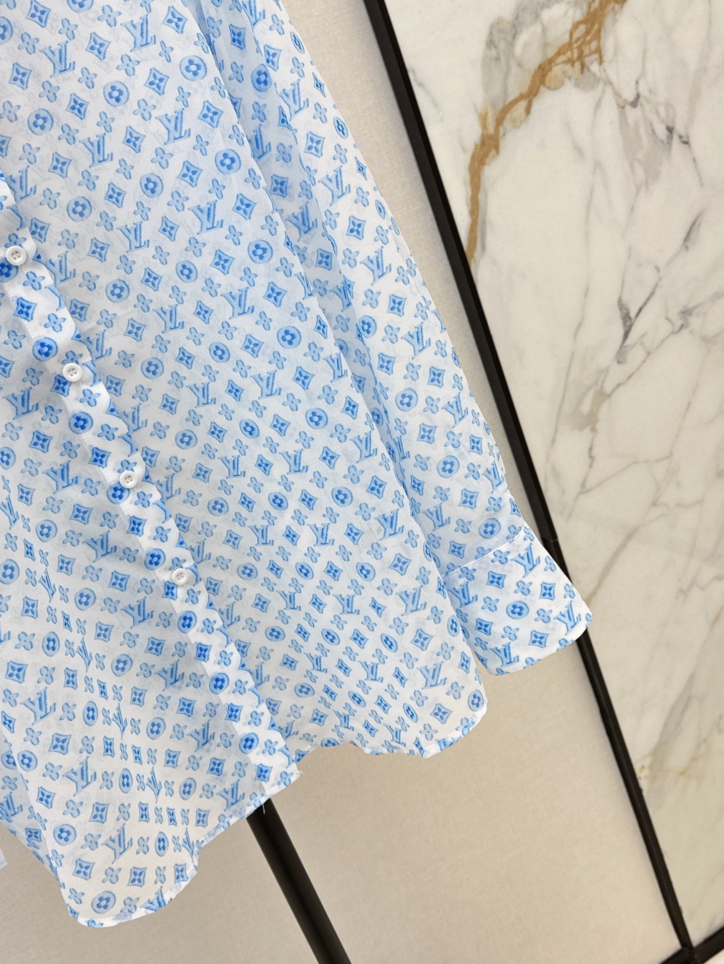 Loui* 25ss monogram printed shirt