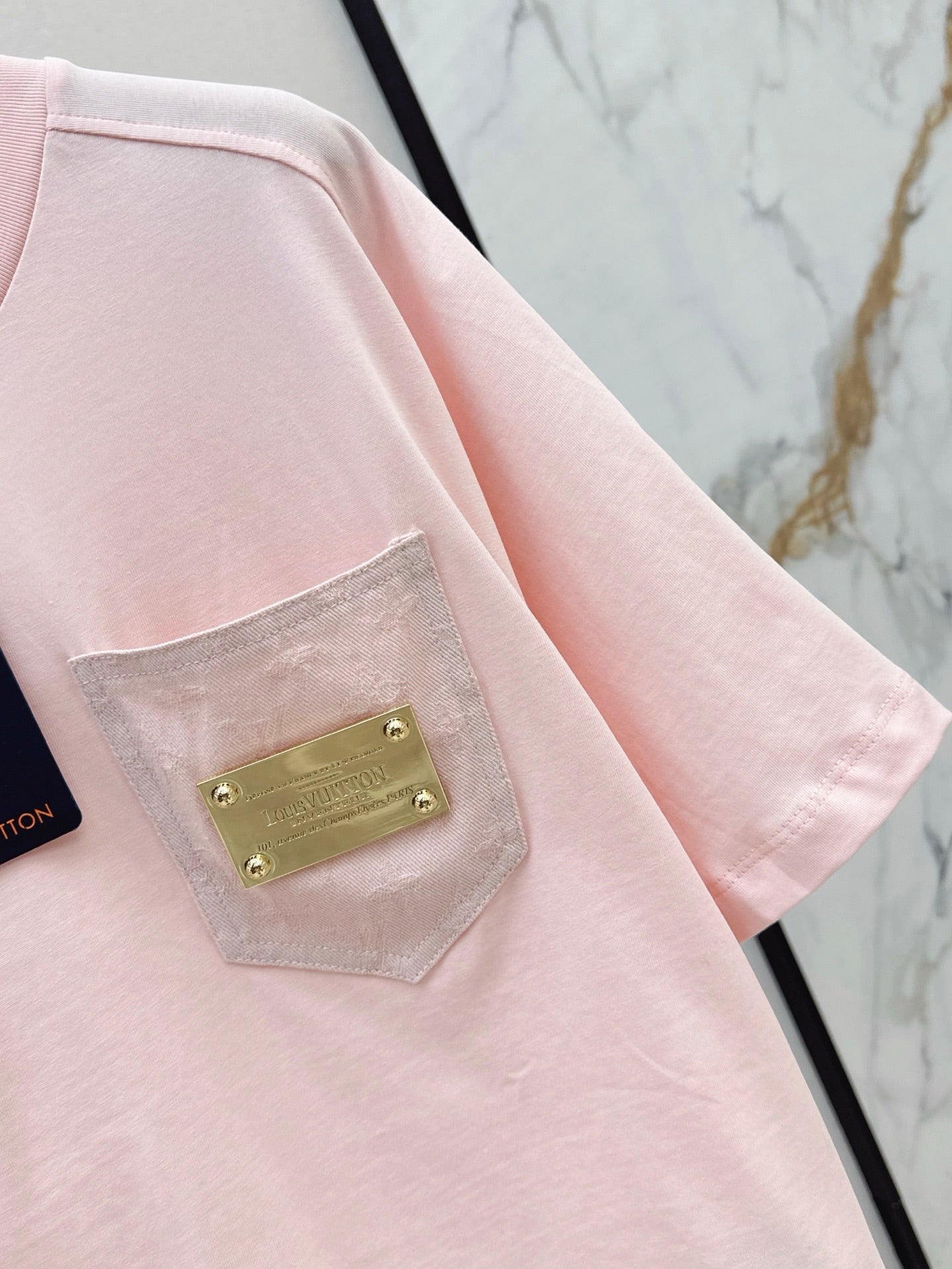 Loui* 25ss signature pocket crop top