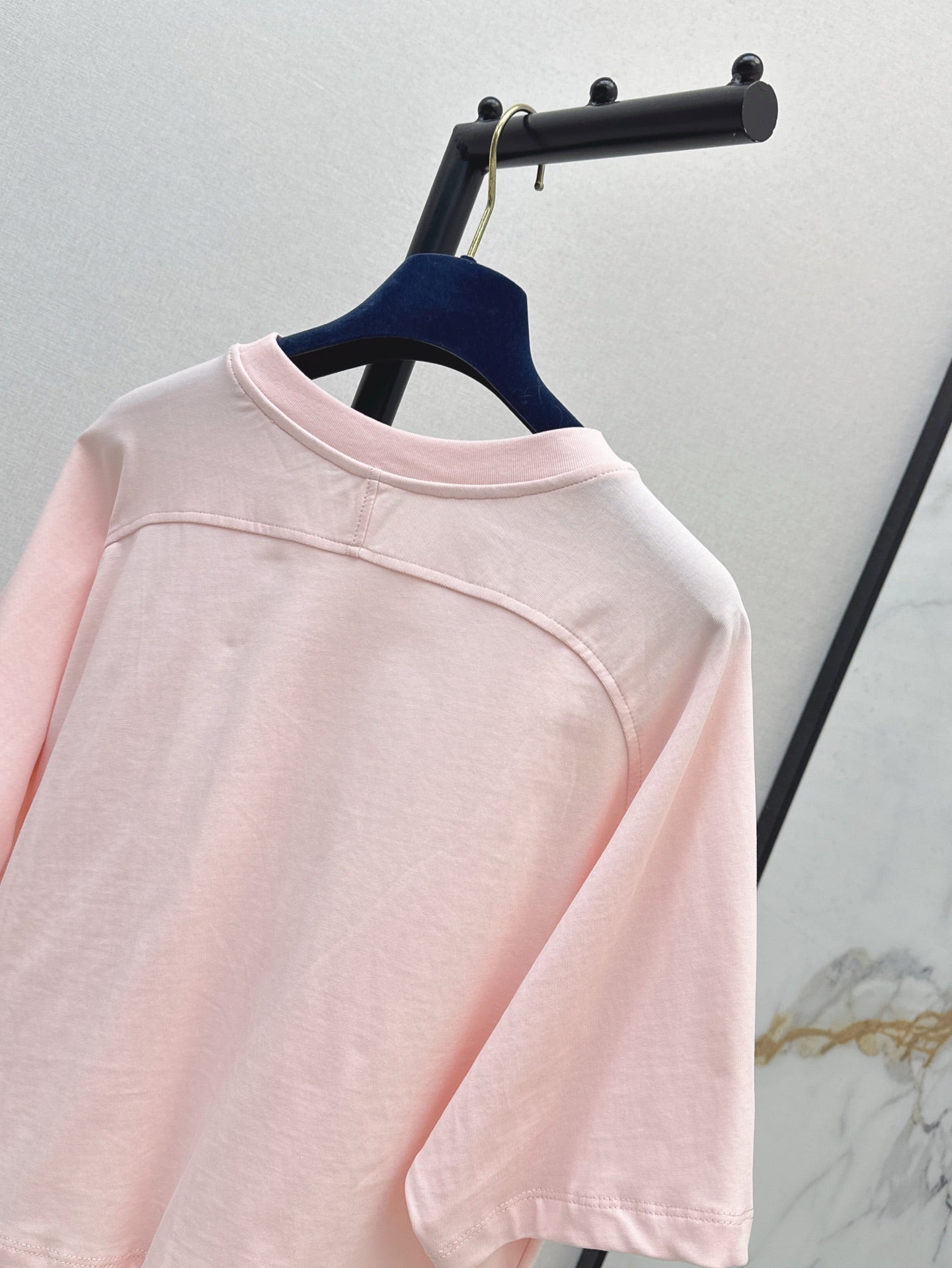 Loui* 25ss signature pocket crop top