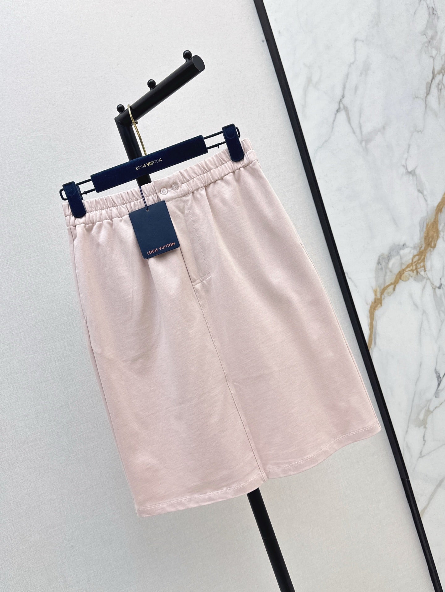 Loui* 25ss signature pocket back skirt