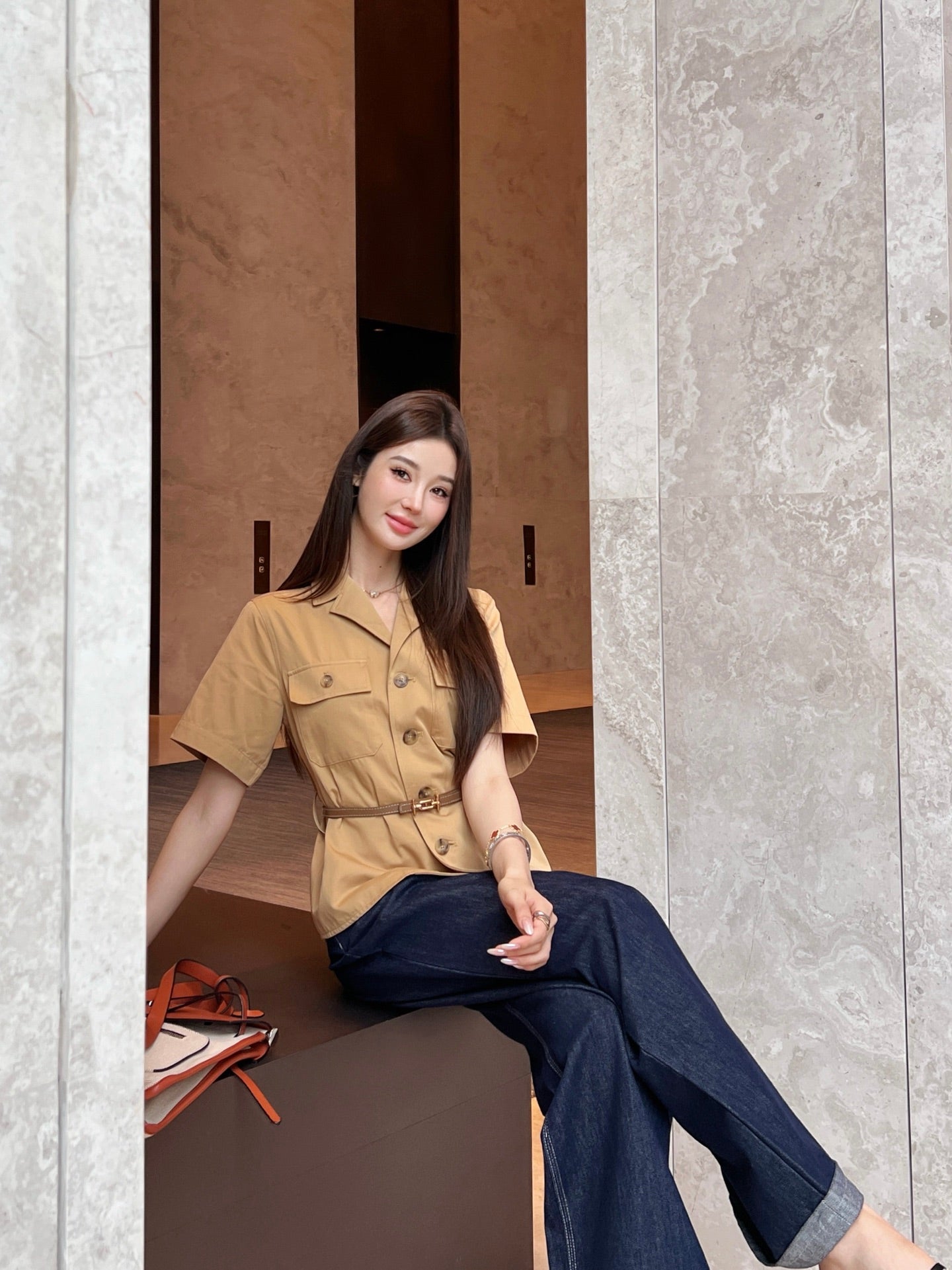 Herm* 25ss short-sleeve belted top