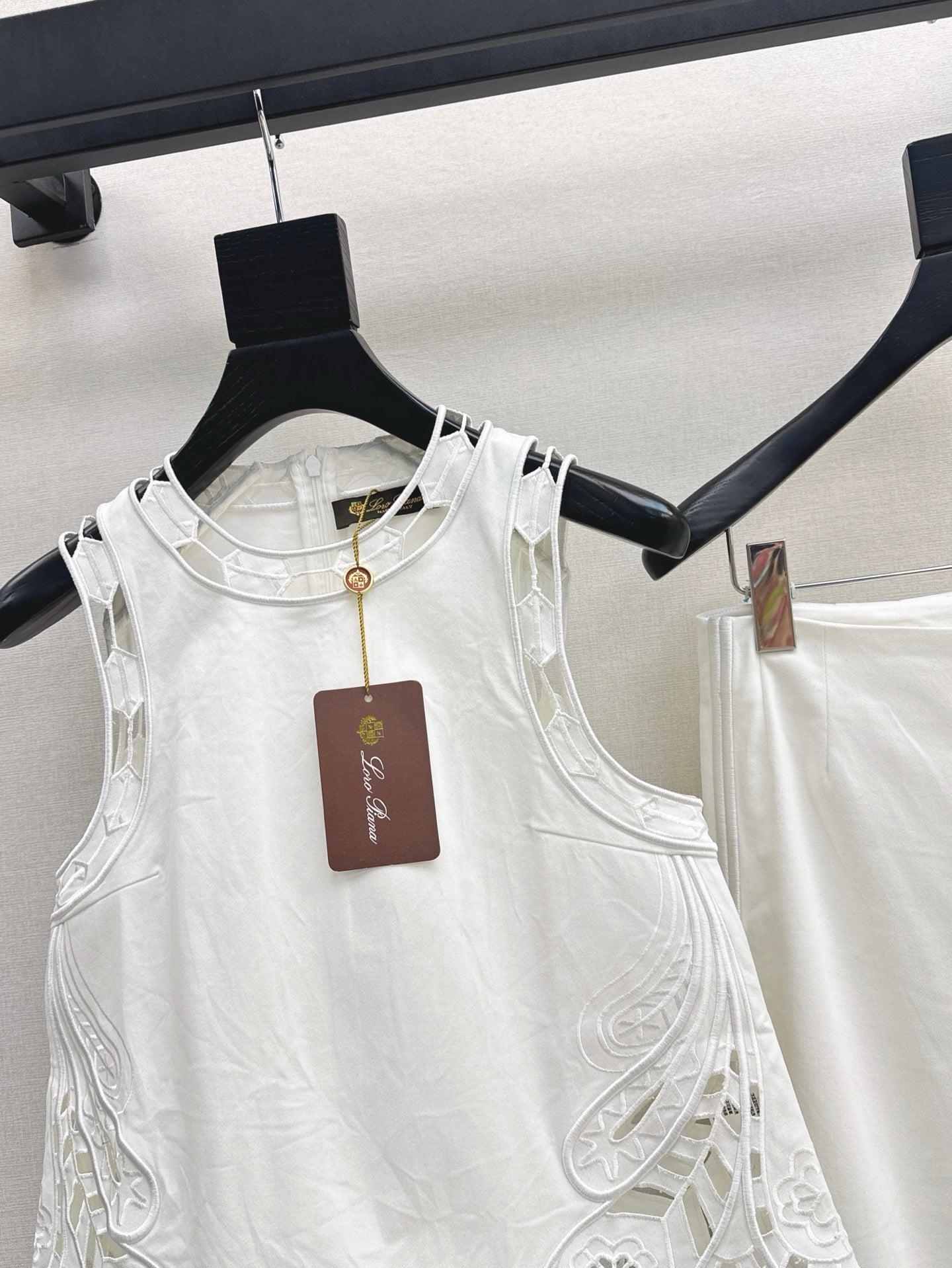 Lor*P 25ss hollow floral embroidered vest and pants set