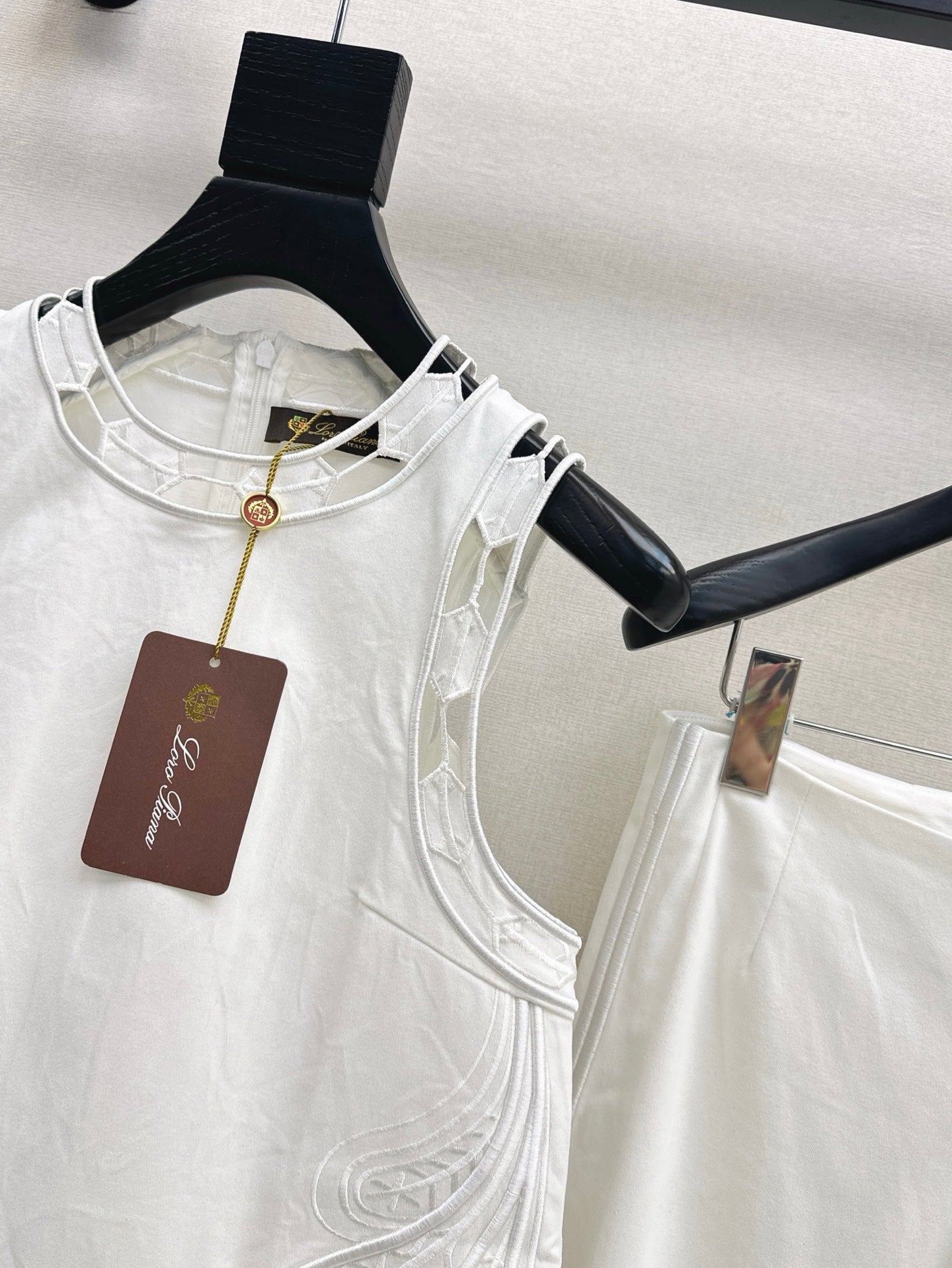 Lor*P 25ss hollow floral embroidered vest and pants set