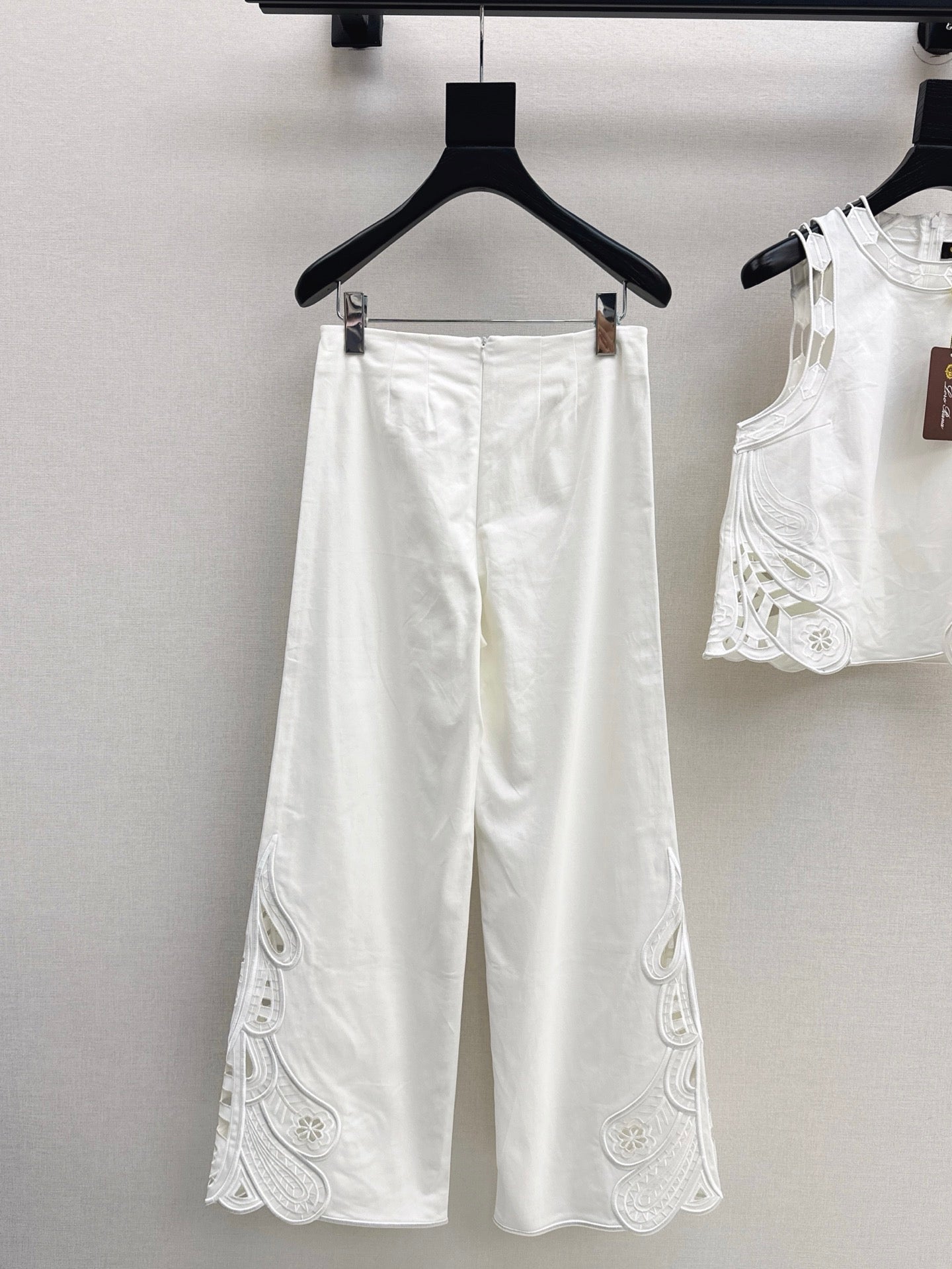 Lor*P 25ss hollow floral embroidered vest and pants set