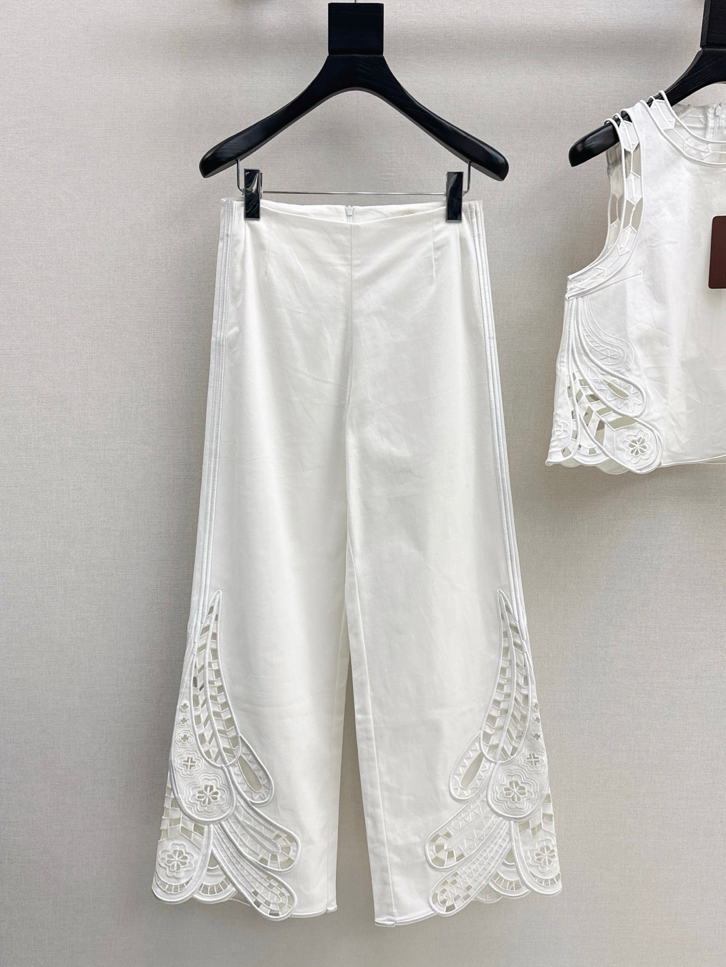 Lor*P 25ss hollow floral embroidered vest and pants set