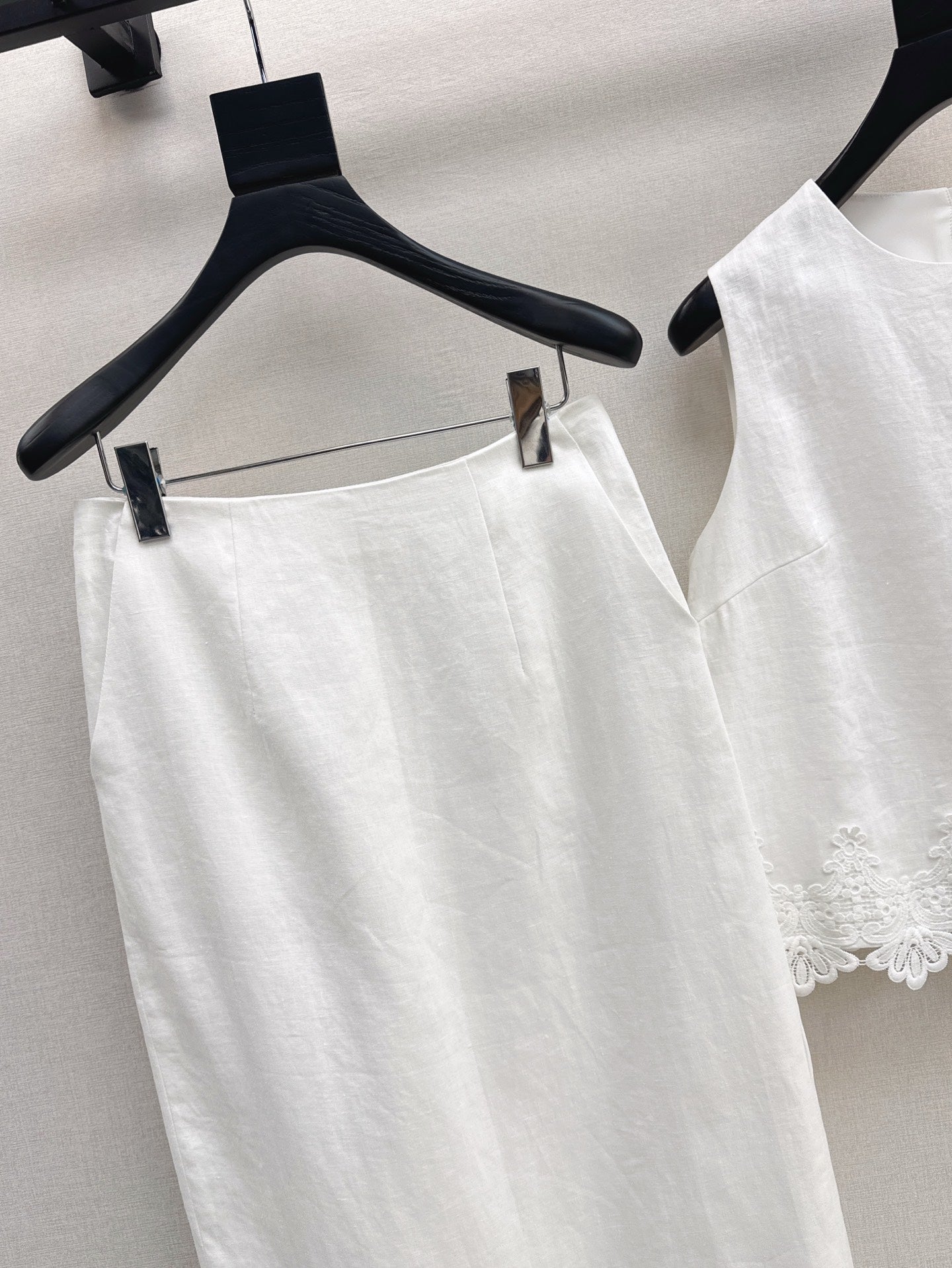 Lor*P 25ss lace trim vest and skirt set