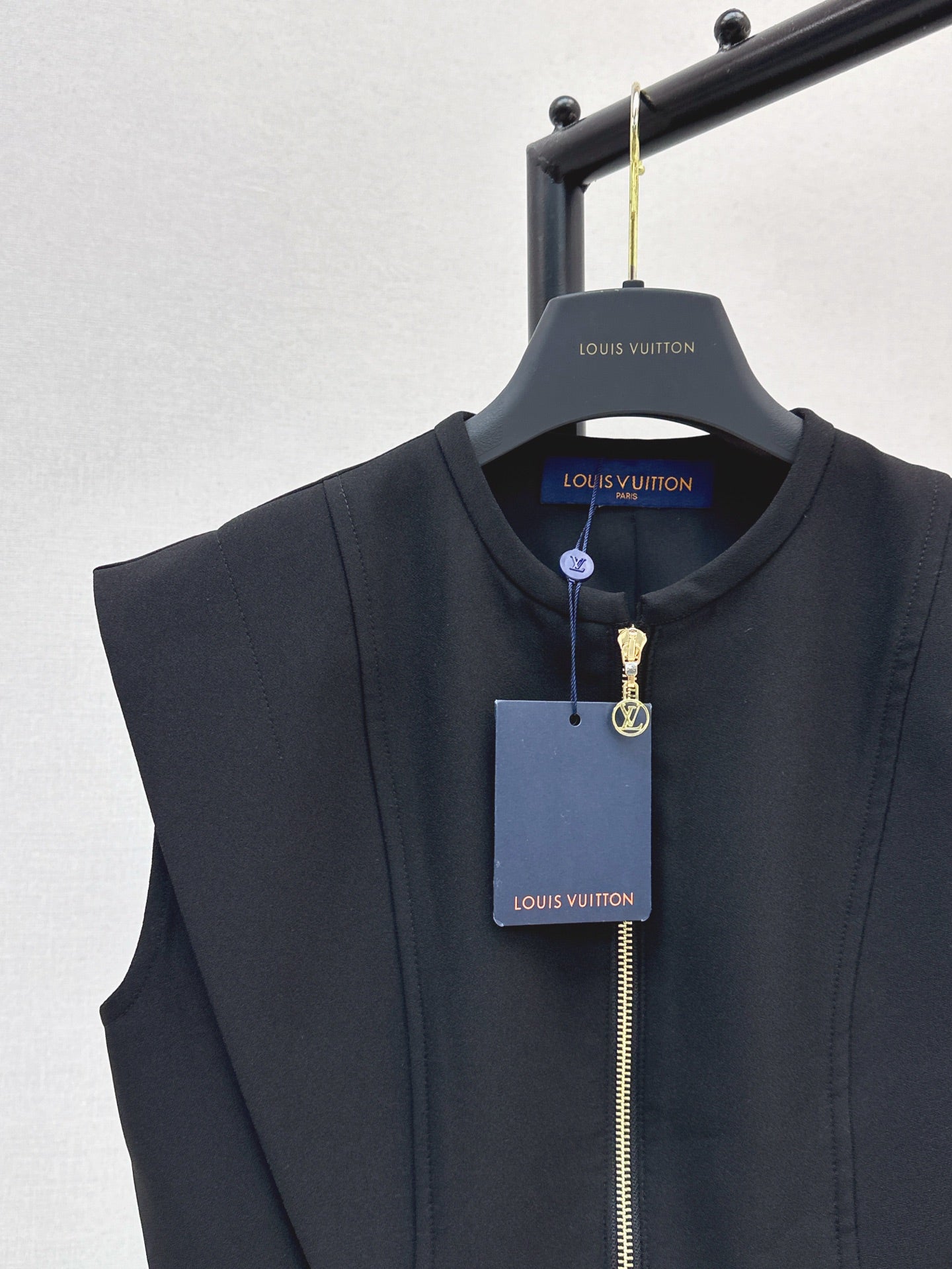 Loui* 25ss zip-up ruffled dress