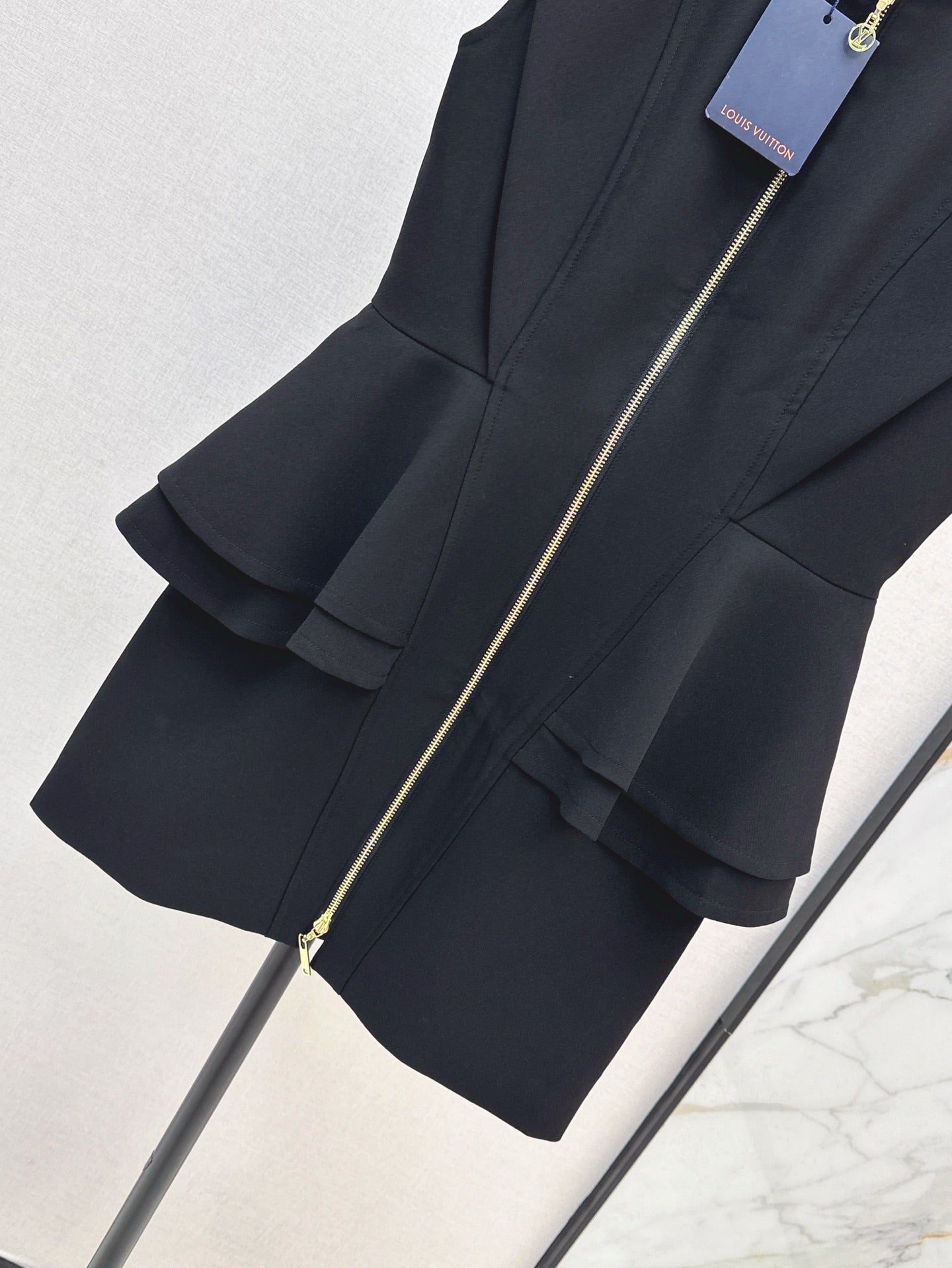 Loui* 25ss zip-up ruffled dress