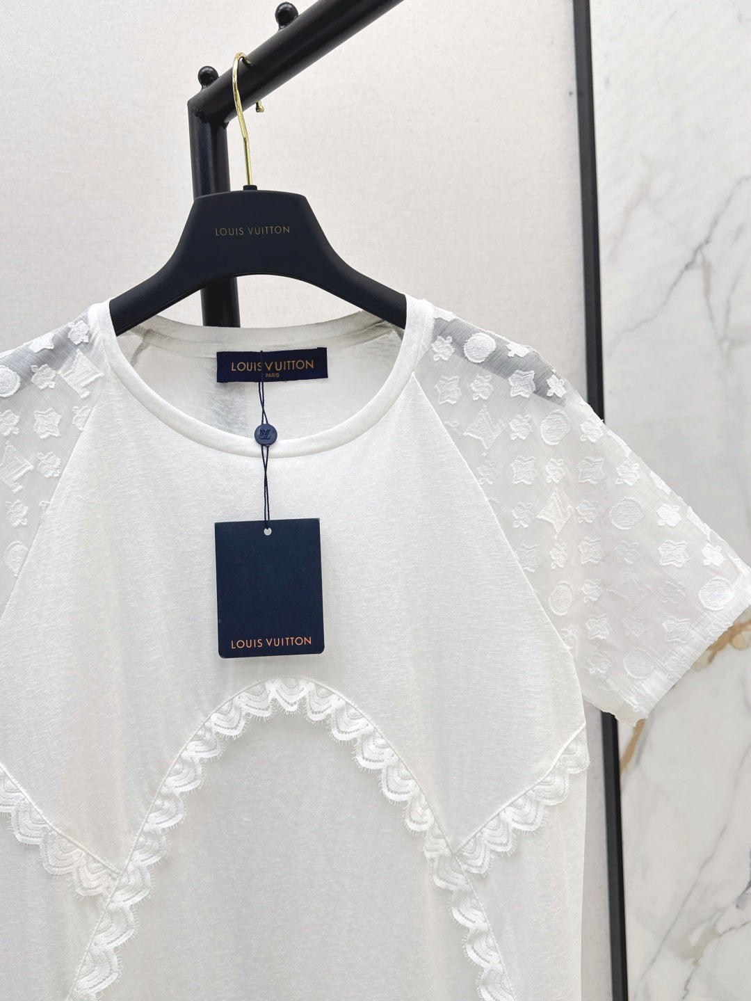 Loui* 25ss Asymmetric monogram jacquard dress