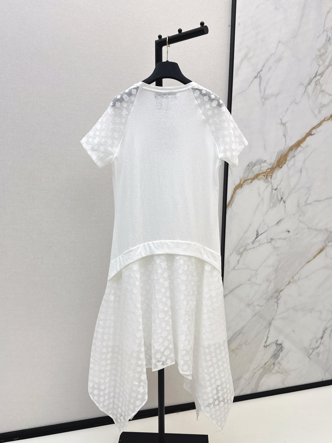 Loui* 25ss Asymmetric monogram jacquard dress