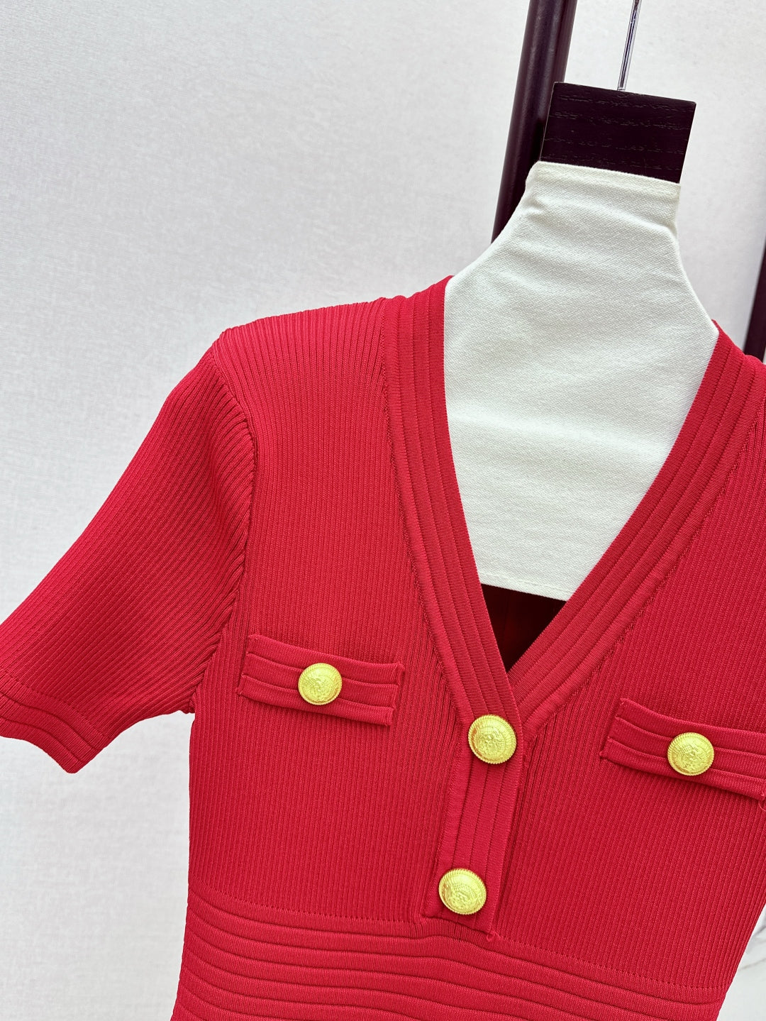 Balm* 25ss knit bodycon dress with gold buttons