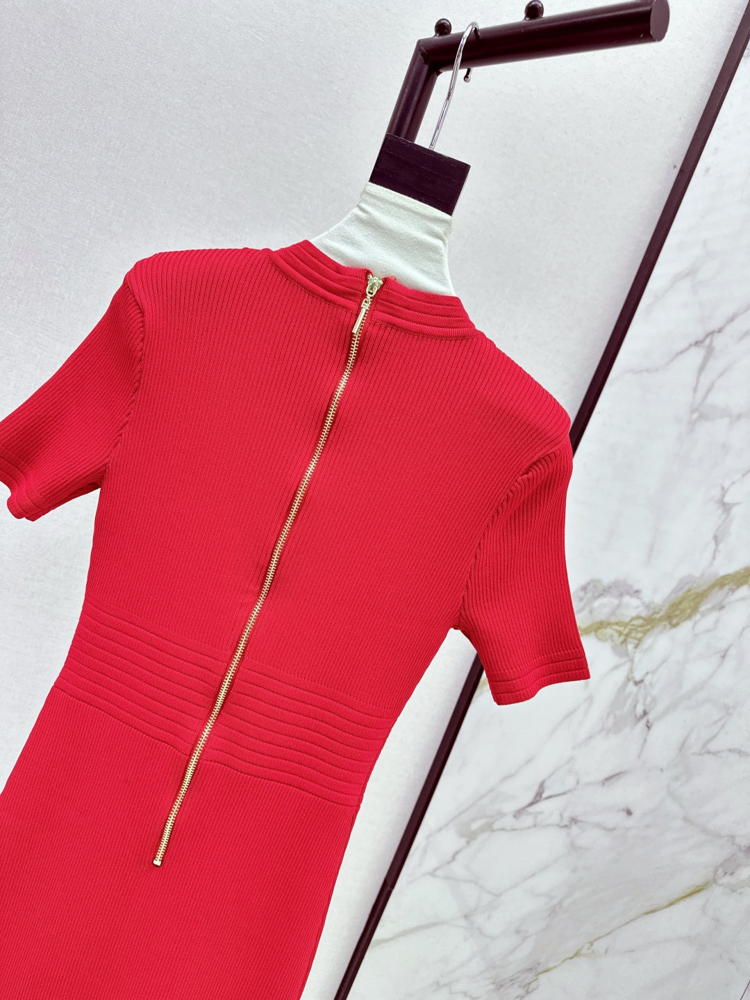 Balm* 25ss knit bodycon dress with gold buttons