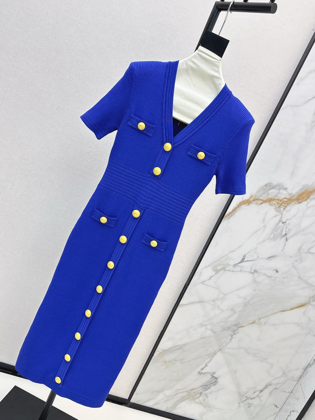 Balm* 25ss knit bodycon dress with gold buttons
