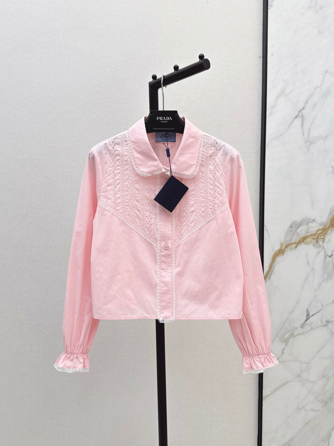 Pra* 25ss emboridered corpped shirt