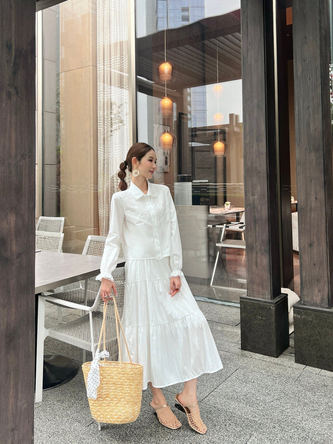 Pra* 25ss emboridered corpped shirt