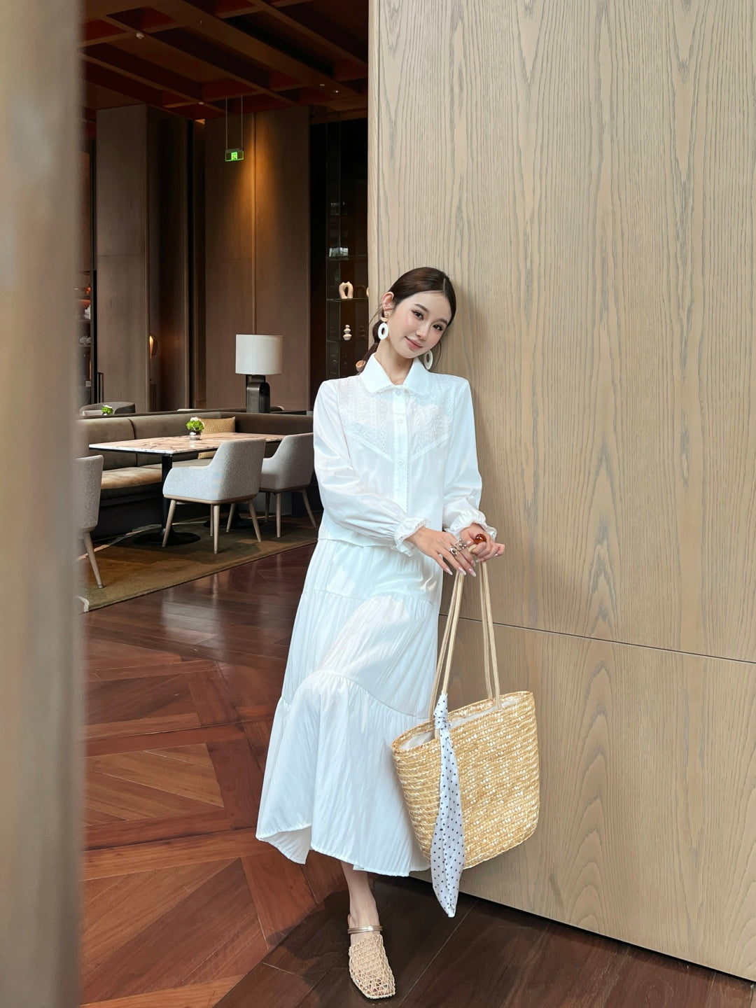 Pra* 25ss emboridered corpped shirt