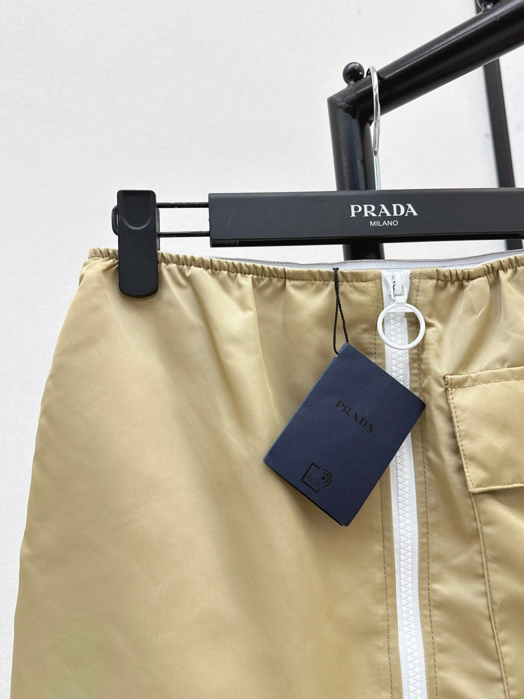 Pra* 25ss re-nylon miniskirt