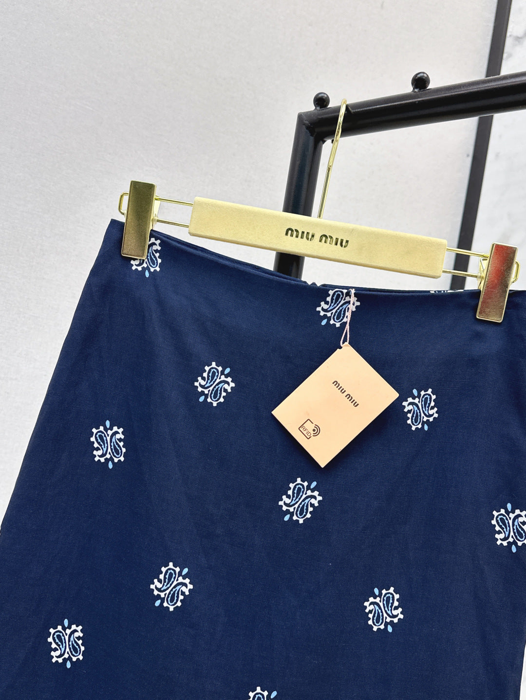 M*u 25ss printed linen vest and skirt set