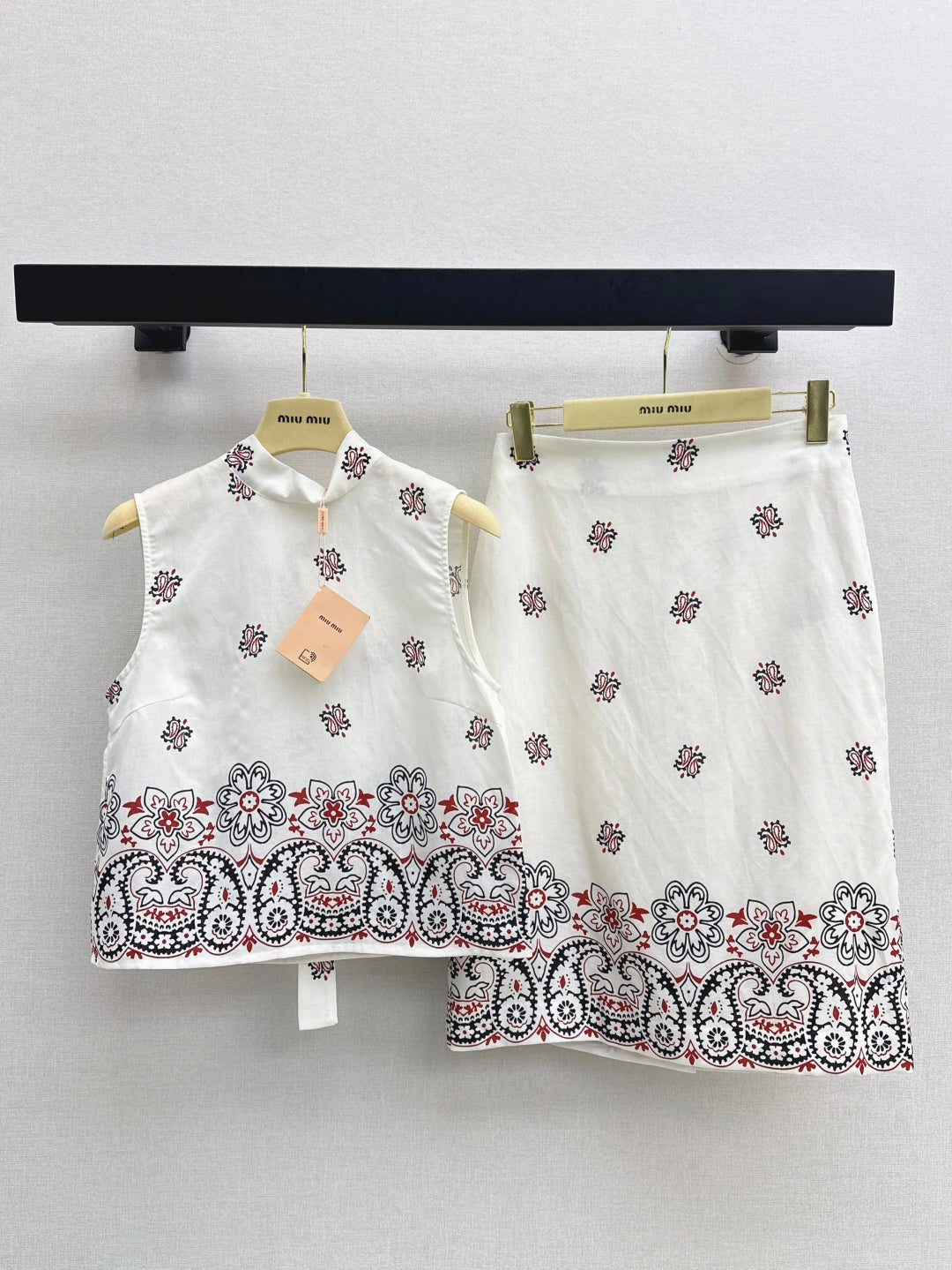 M*u 25ss printed linen vest and skirt set