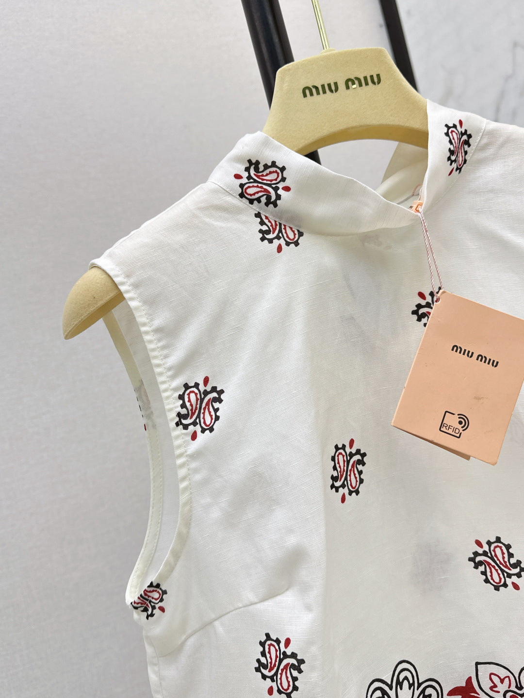 M*u 25ss printed linen vest and skirt set