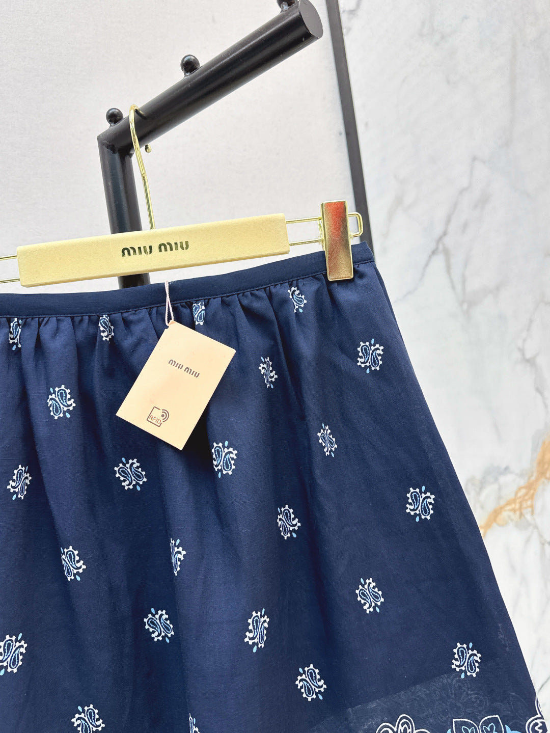 M*u 25ss printed bandana top and skirt set