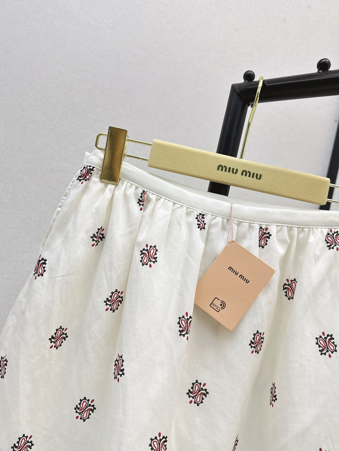 M*u 25ss printed bandana top and skirt set