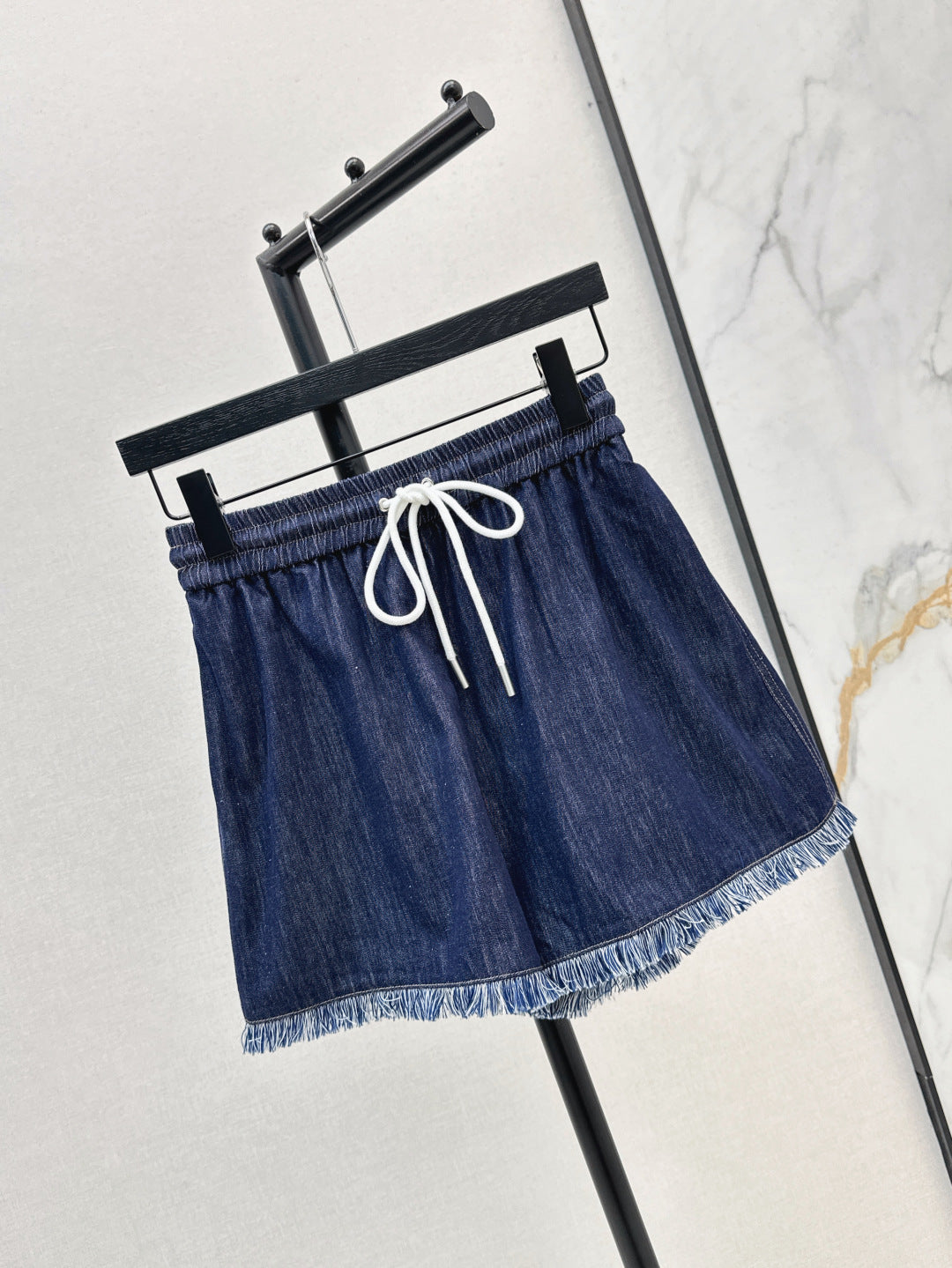 Zim* 25ss tassel trim drawstring denim shorts