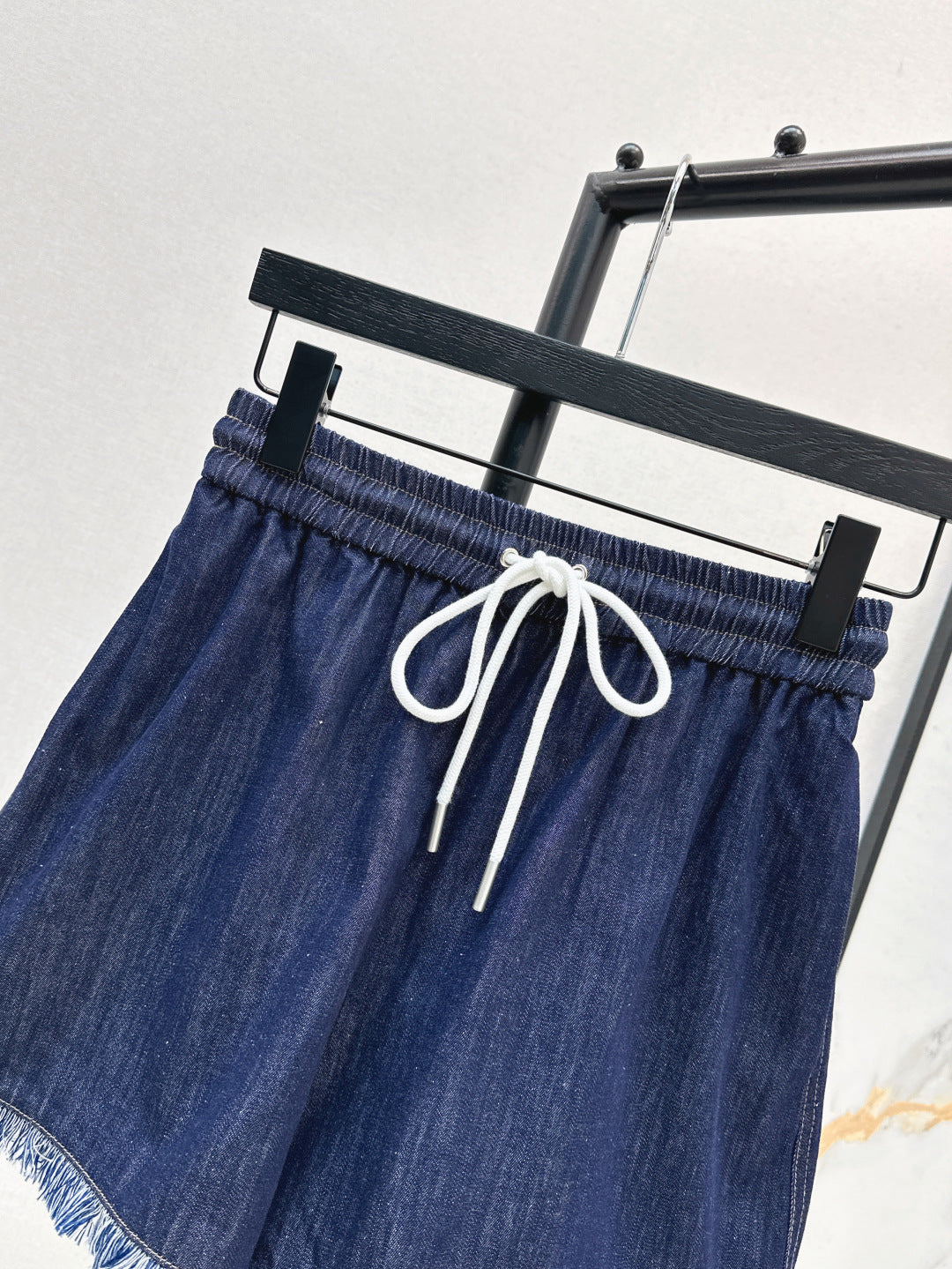 Zim* 25ss tassel trim drawstring denim shorts