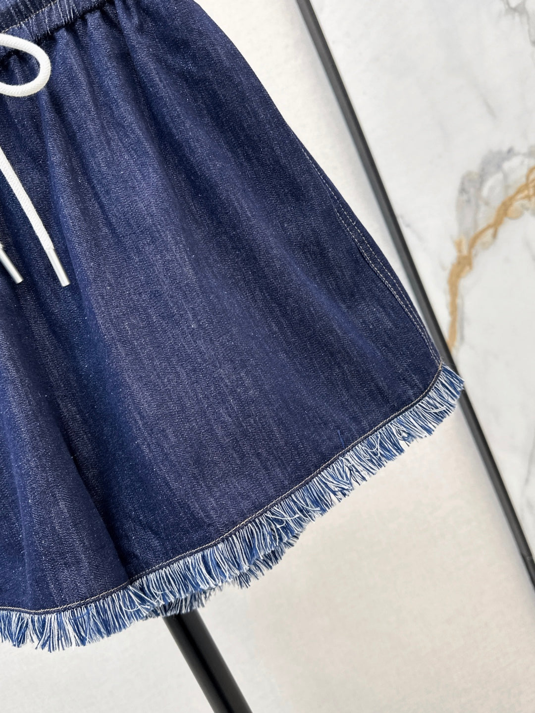 Zim* 25ss tassel trim drawstring denim shorts