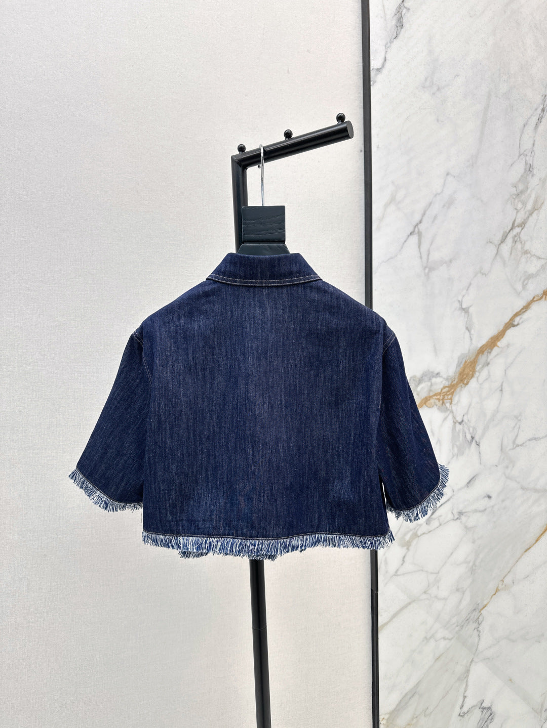 Zim* 25ss tassel trim cropped shirt