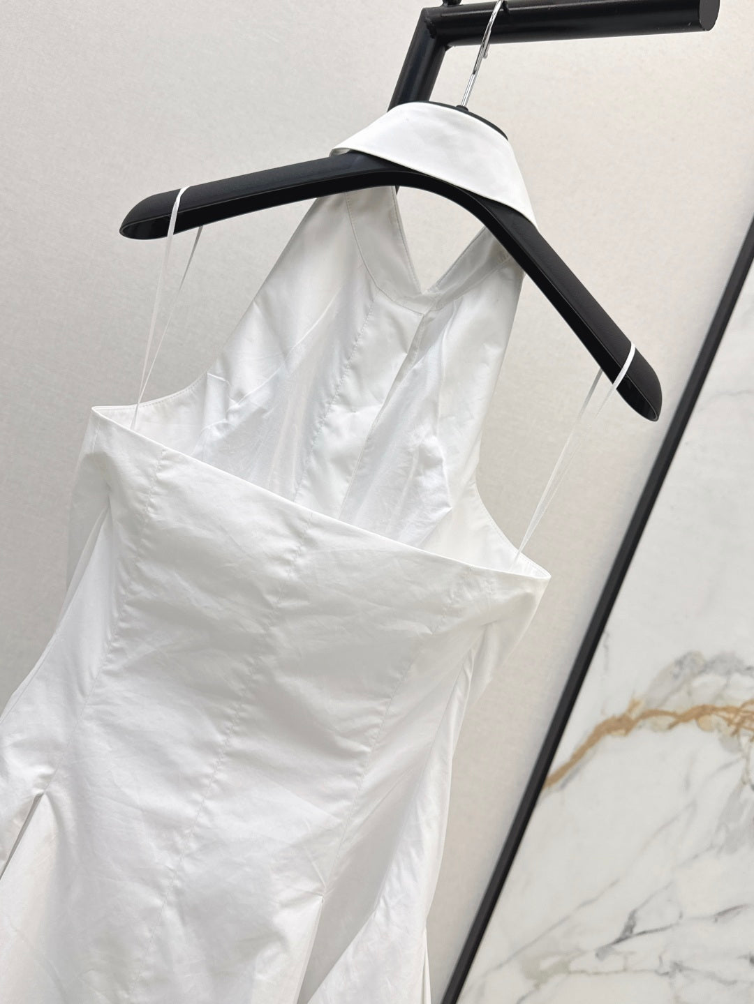 Balm* 25ss A-line backless poplin dress