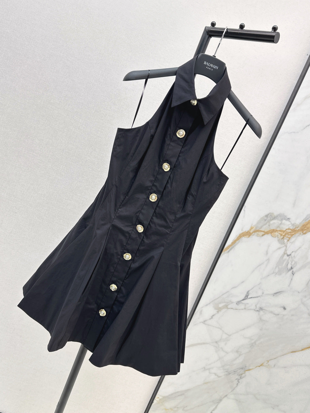 Balm* 25ss A-line backless poplin dress