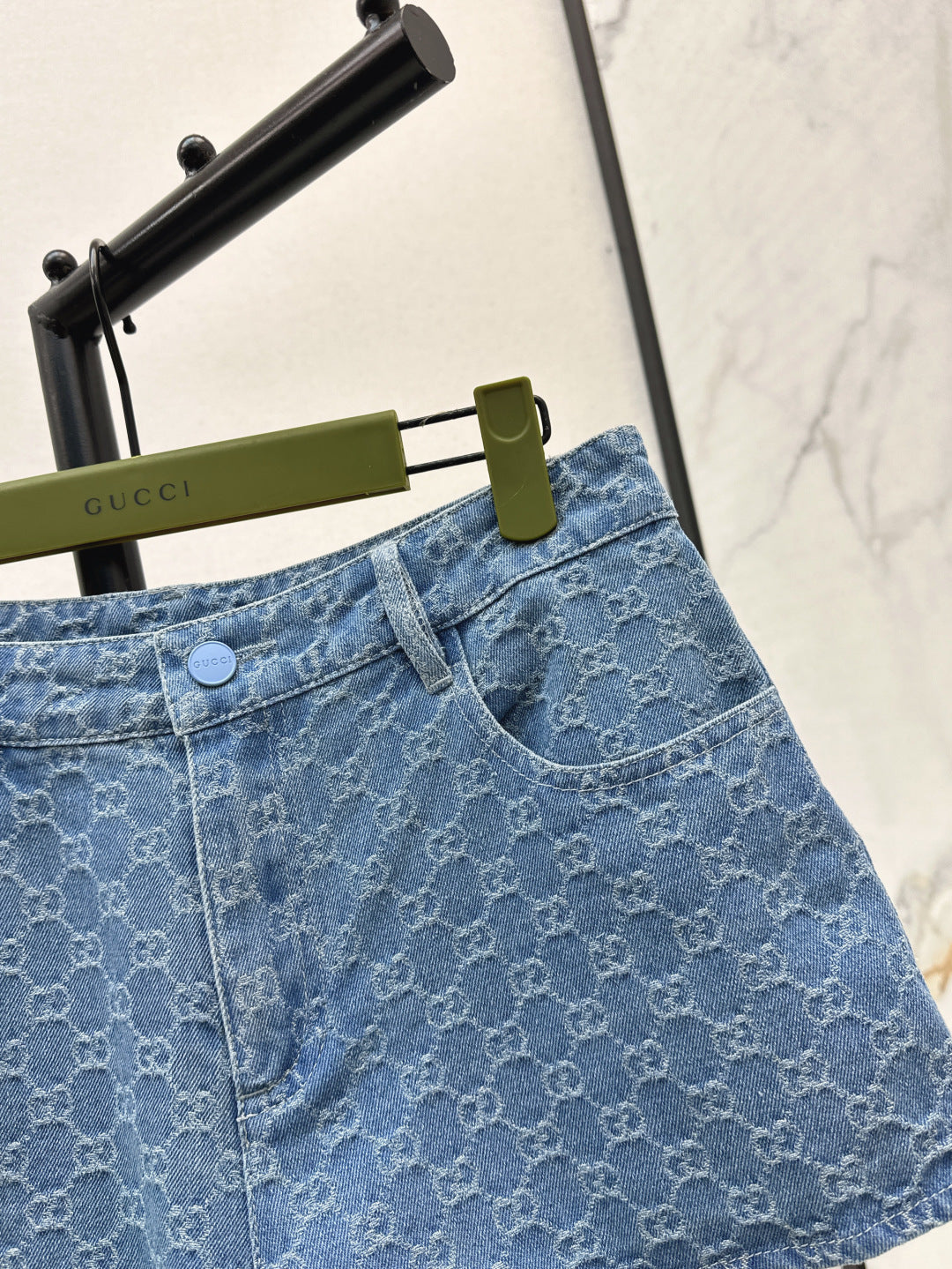 Gu* 25ss GG jacquard denim shorts