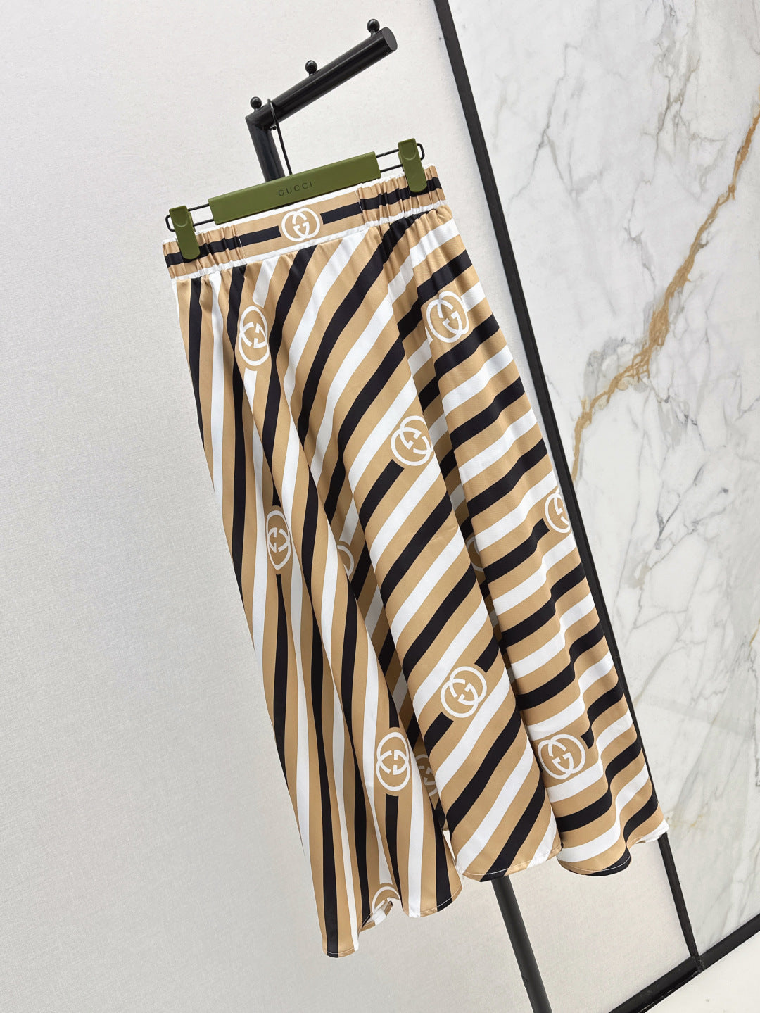 Gu* 25ss printed elastic waist skirt