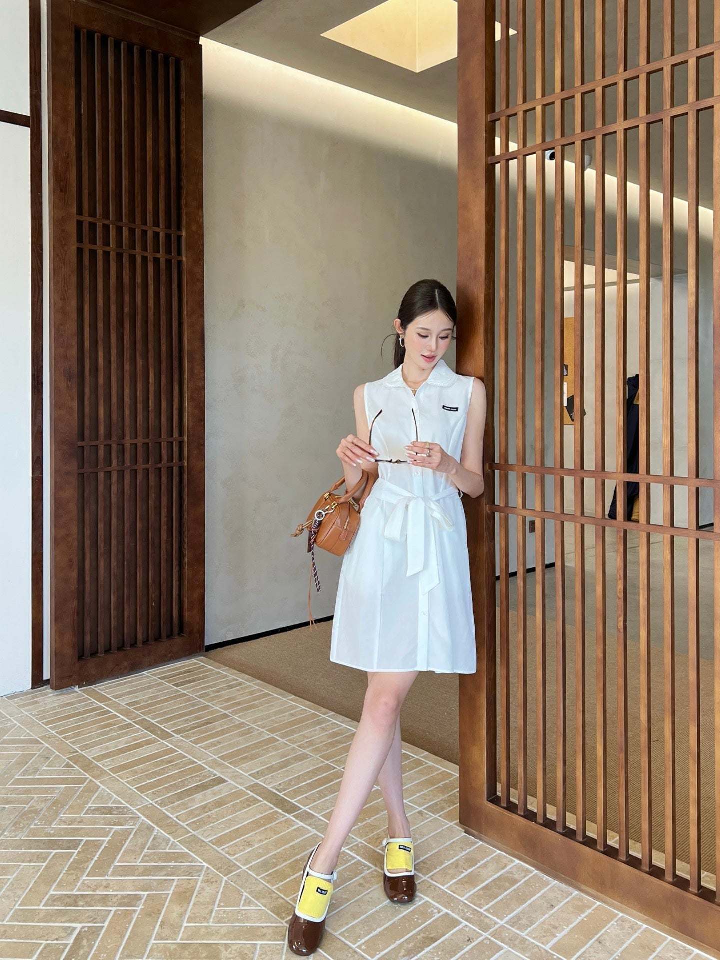 M*u 25ss embroidered poplin belted dress