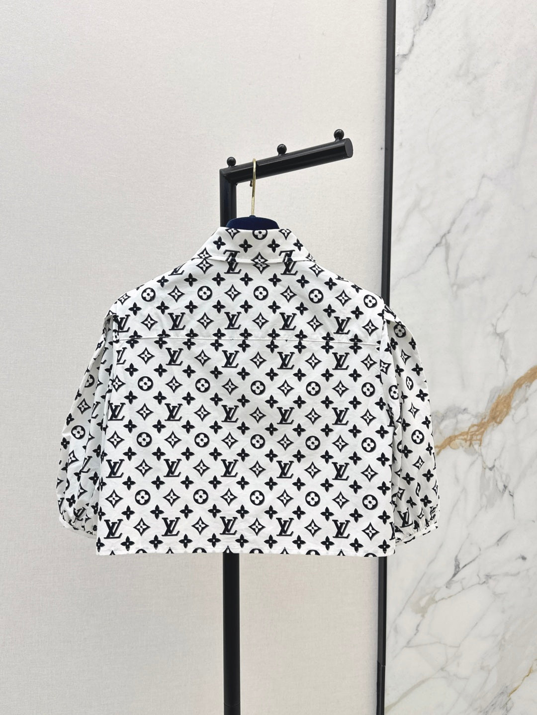 Loui* 25ss monogram cropped shirt