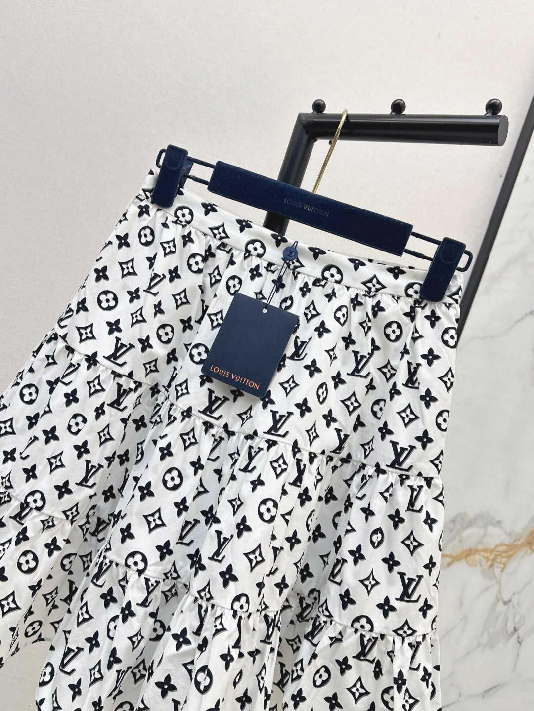 Loui* 25ss monogram flared miniskirt