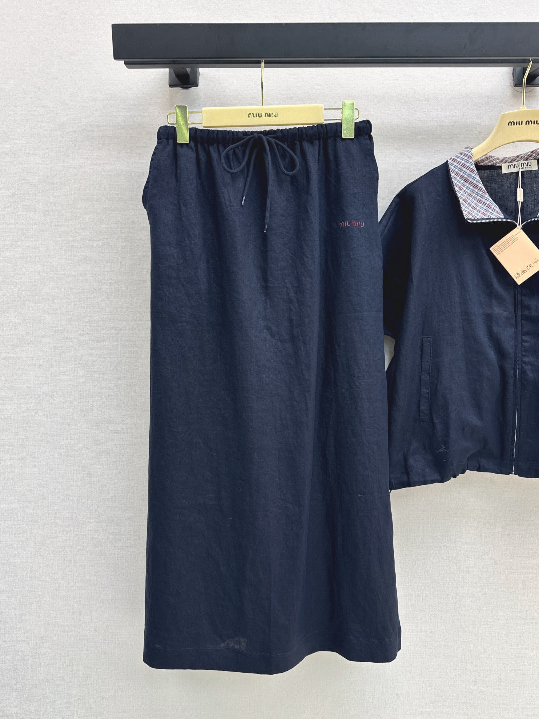 M*u 25ss zipper short-sleeve top and skirt set