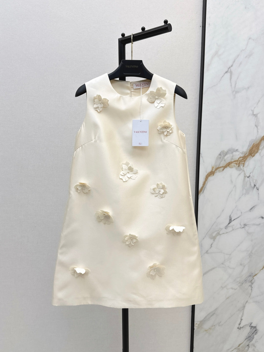 Valen* 3D flower sleeveless dress