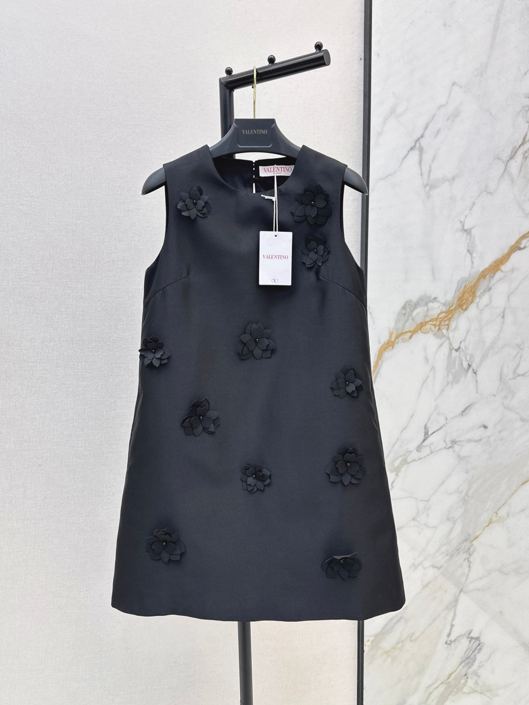 Valen* 3D flower sleeveless dress