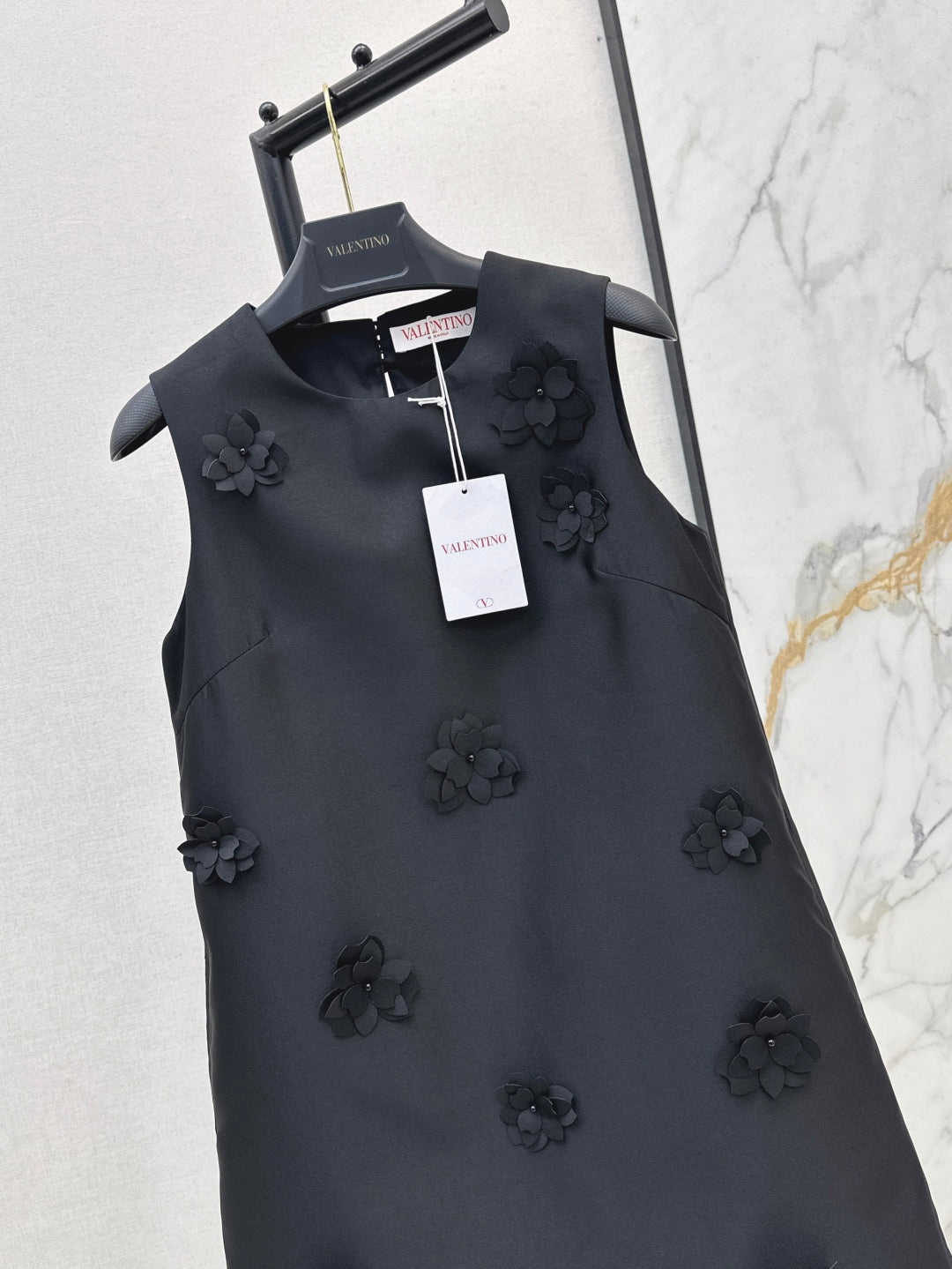 Valen* 3D flower sleeveless dress