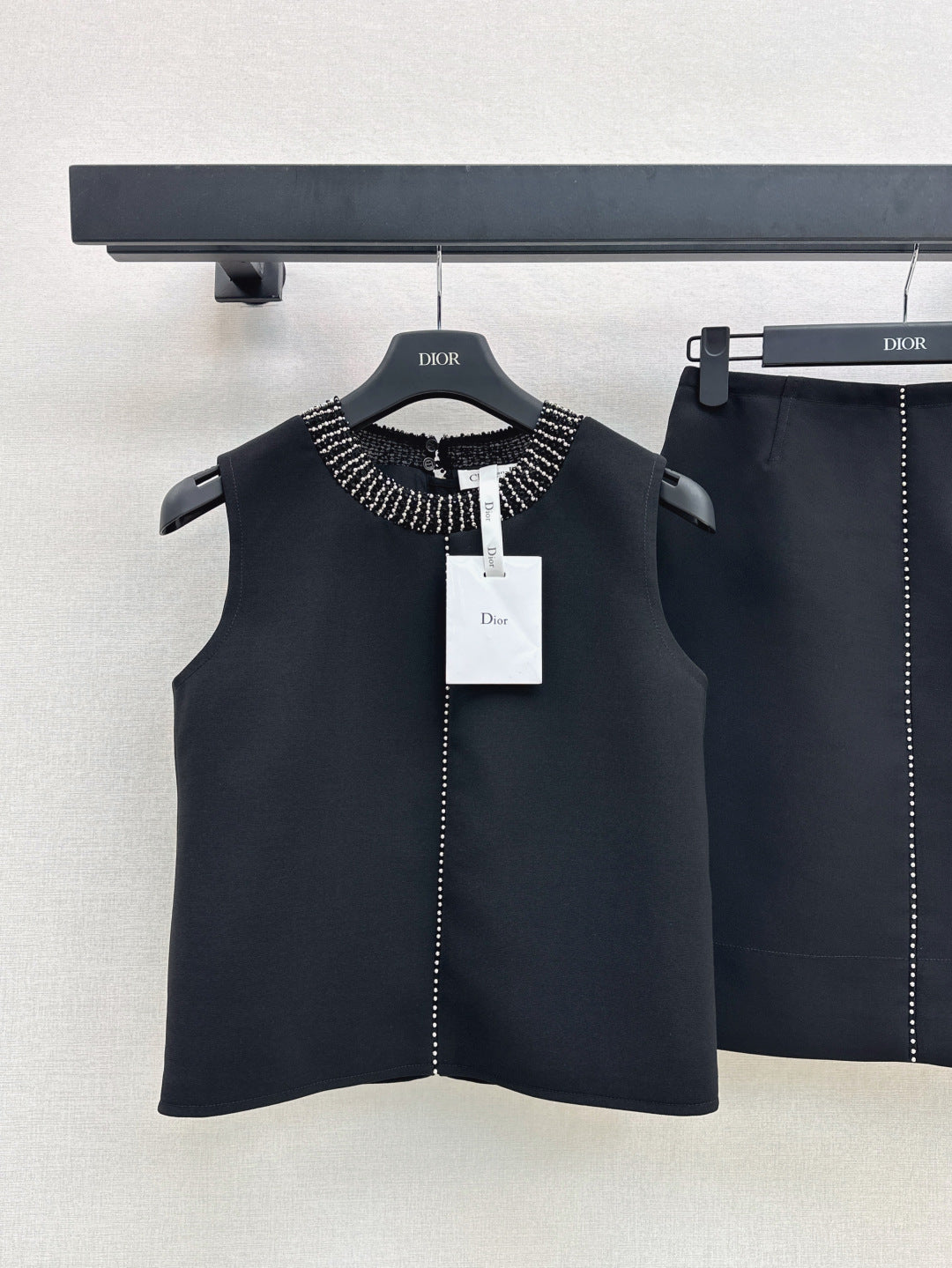 D*r 25ss pearls embroidered top and skirt set