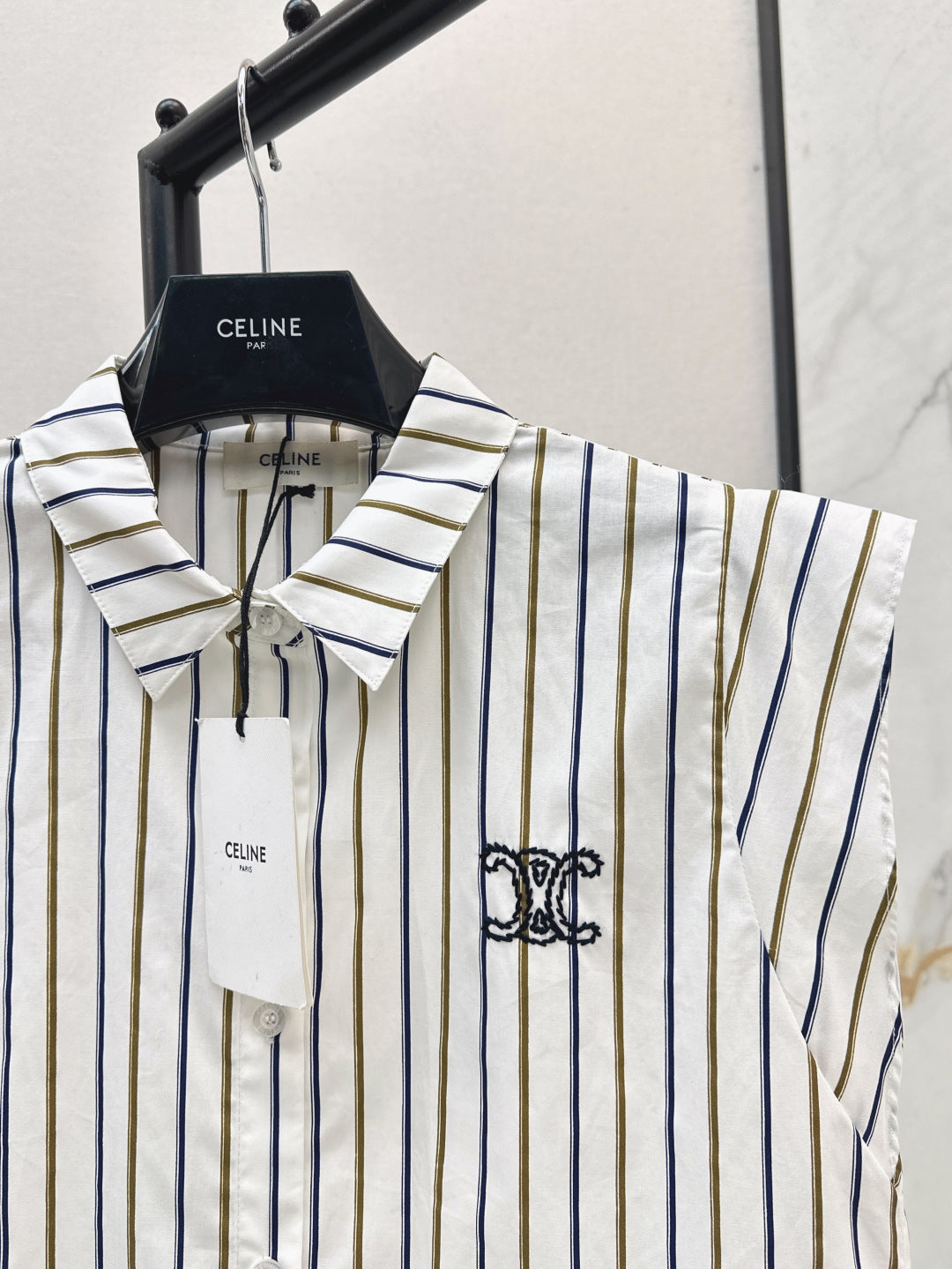 Cel* 25ss striped sleeveless shirt