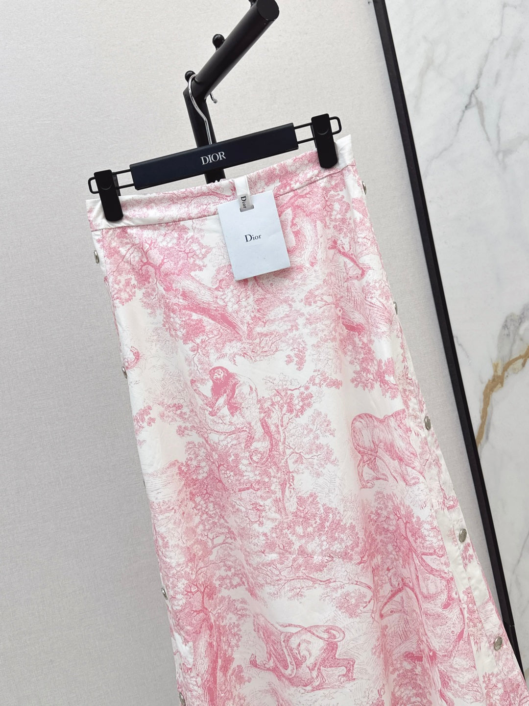 D*r 25ss mid-length flared skirt with buttons side